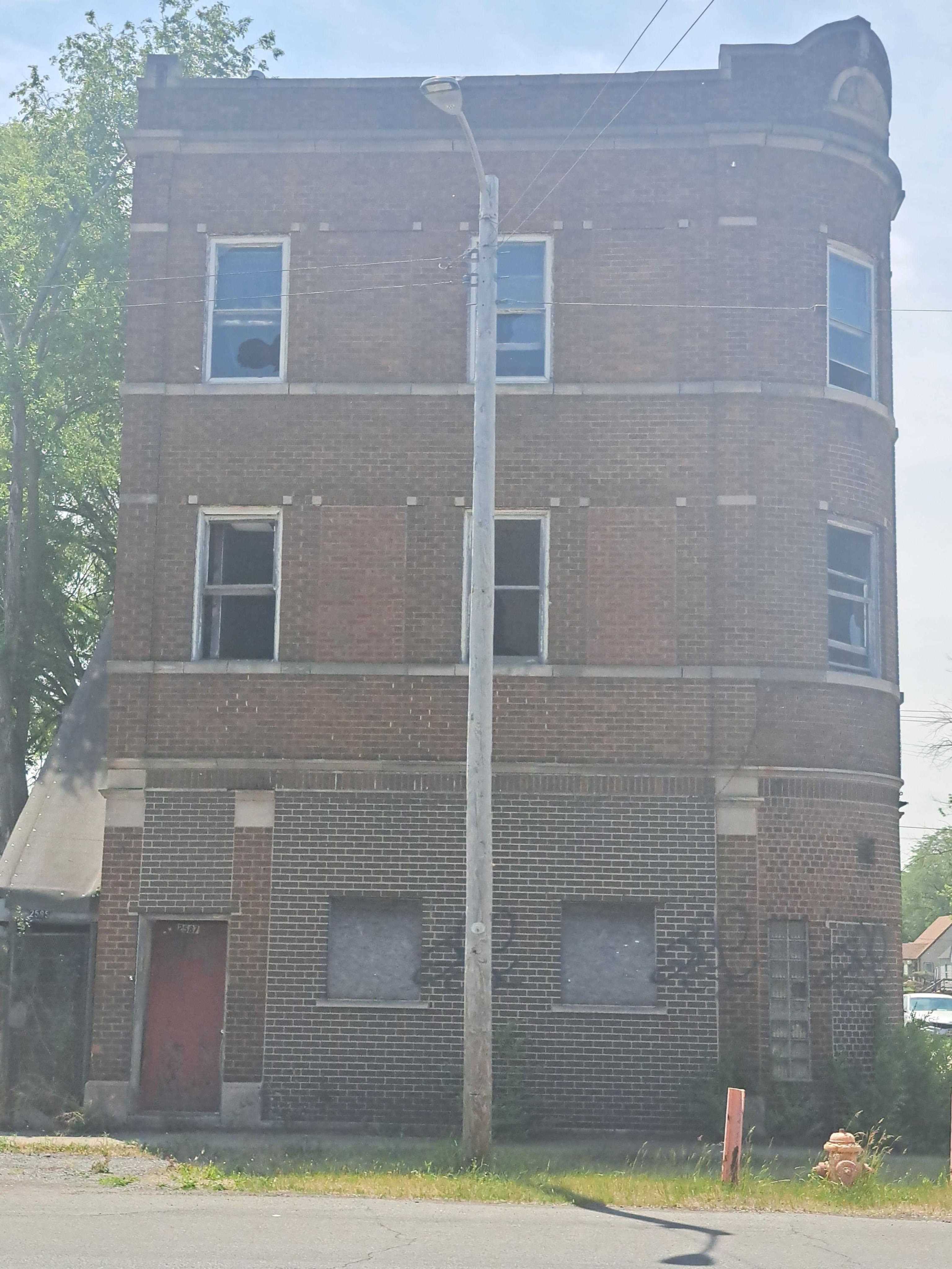 2585 W 11th Ave (Image - 1)