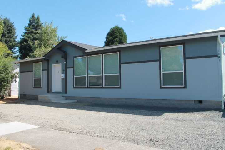 1491 E St<br />Springfield, OR