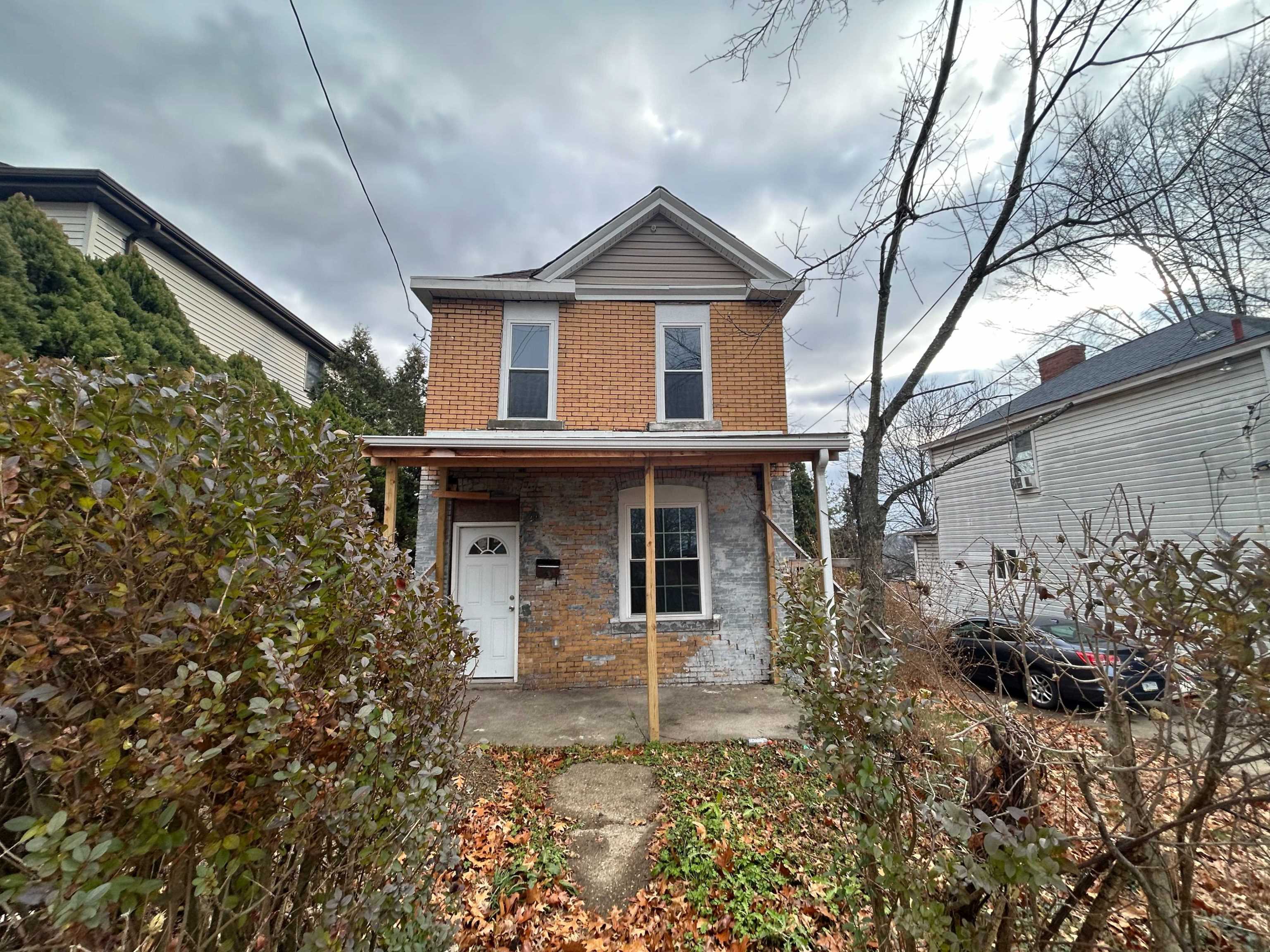 3907 McWhinney St, Munhall, PA