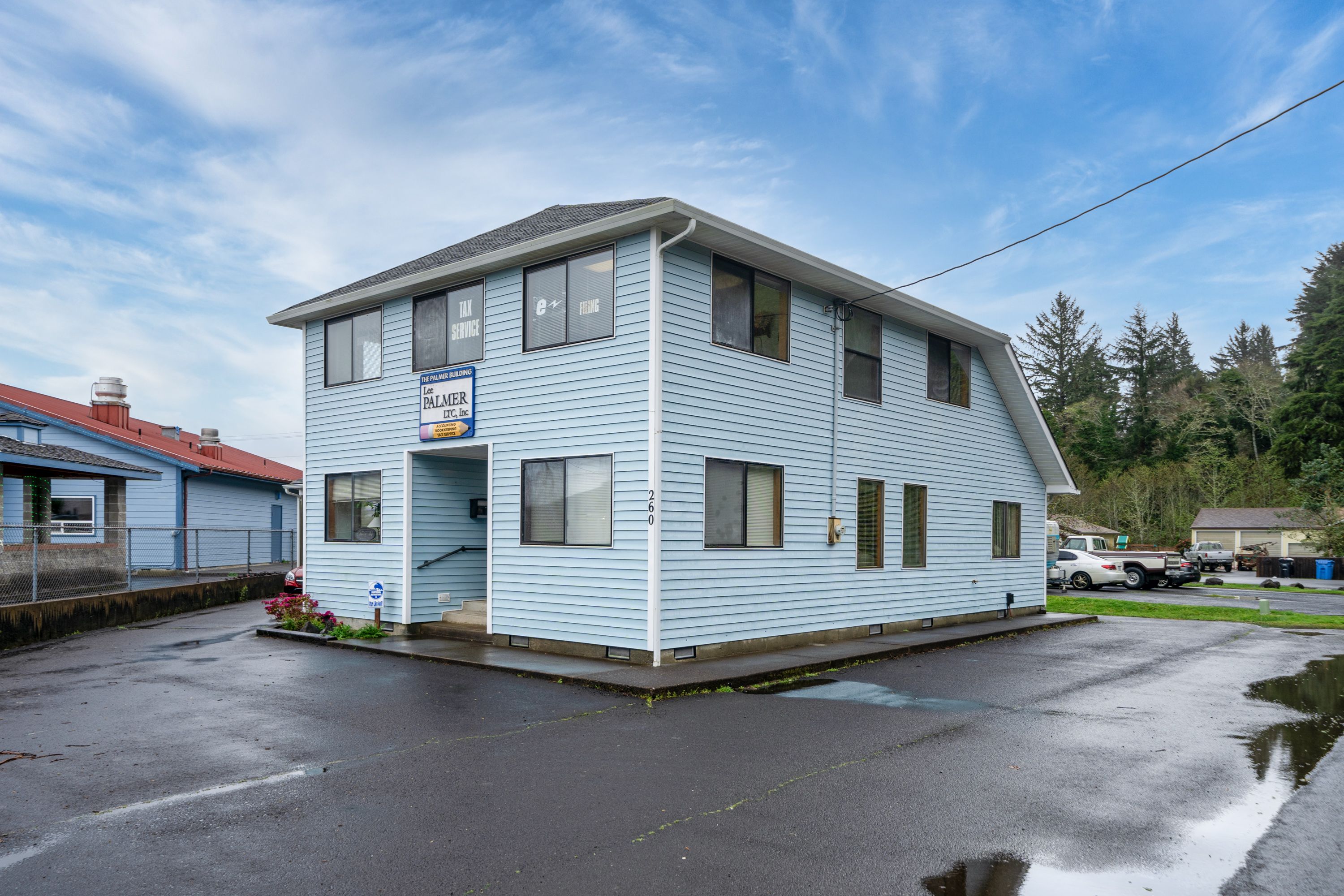 260 W Willow St, Waldport, OR