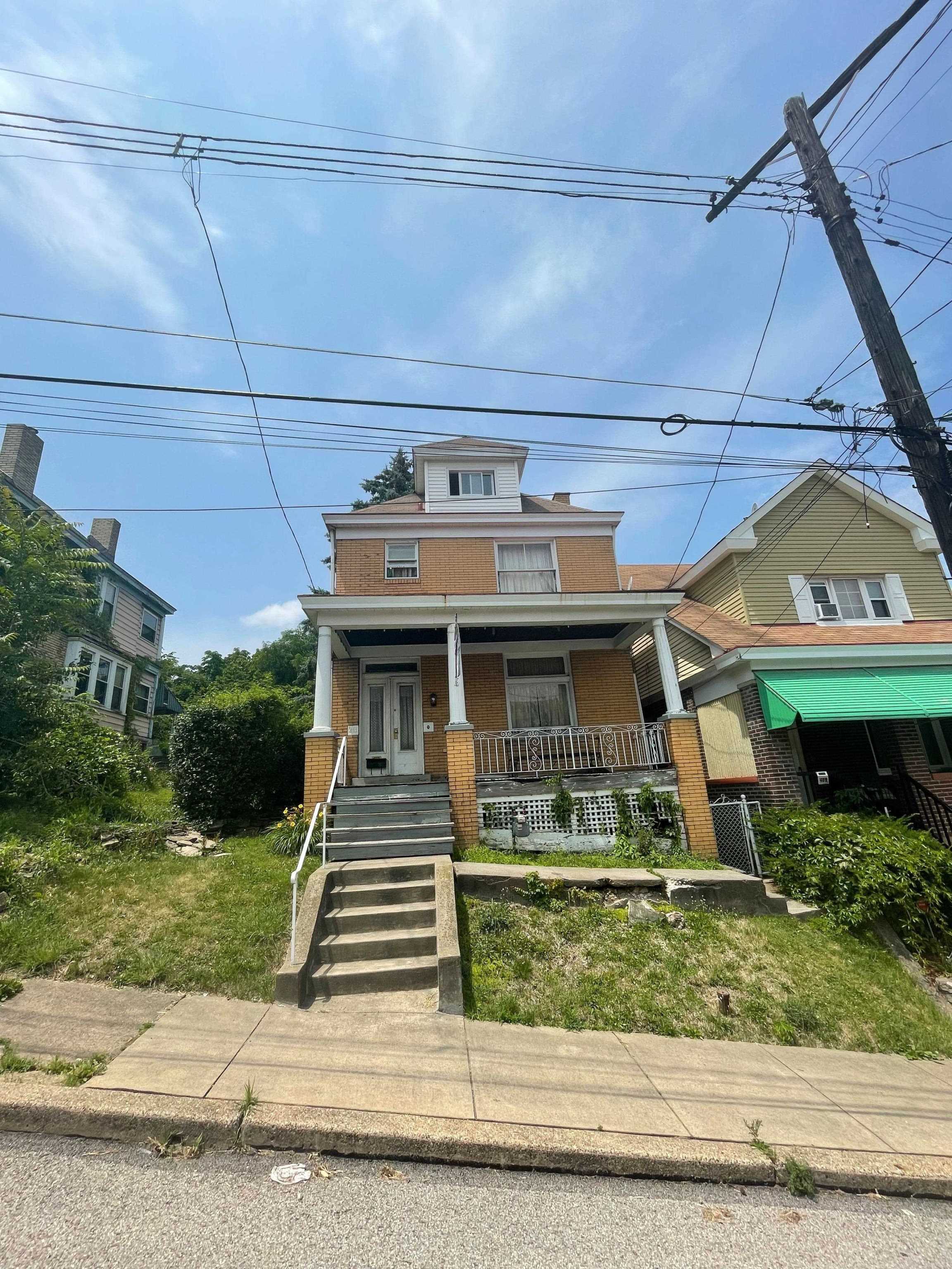 411 Carl St, Mount Oliver, PA