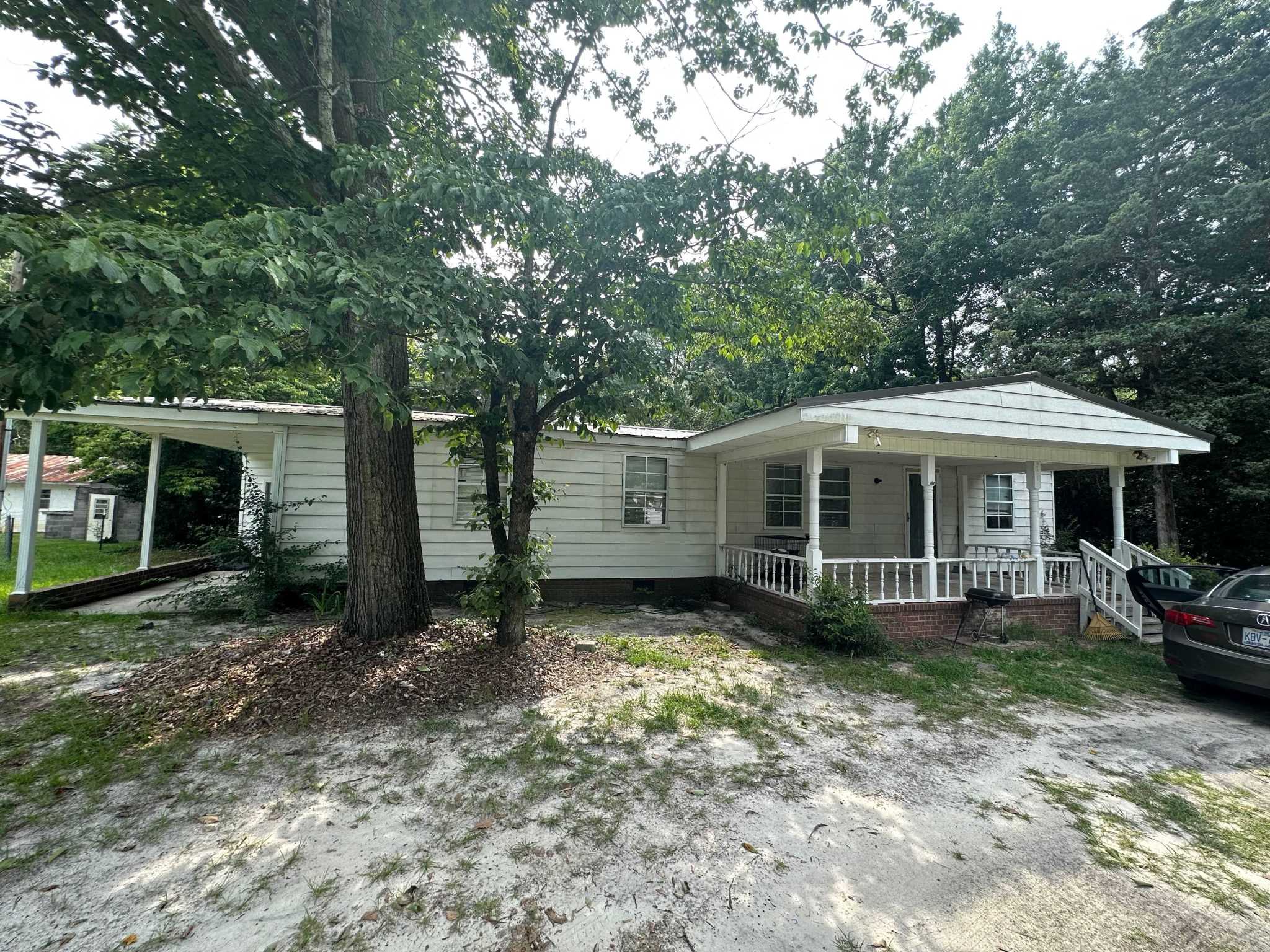 2270 Sharon St, Fayetteville, NC