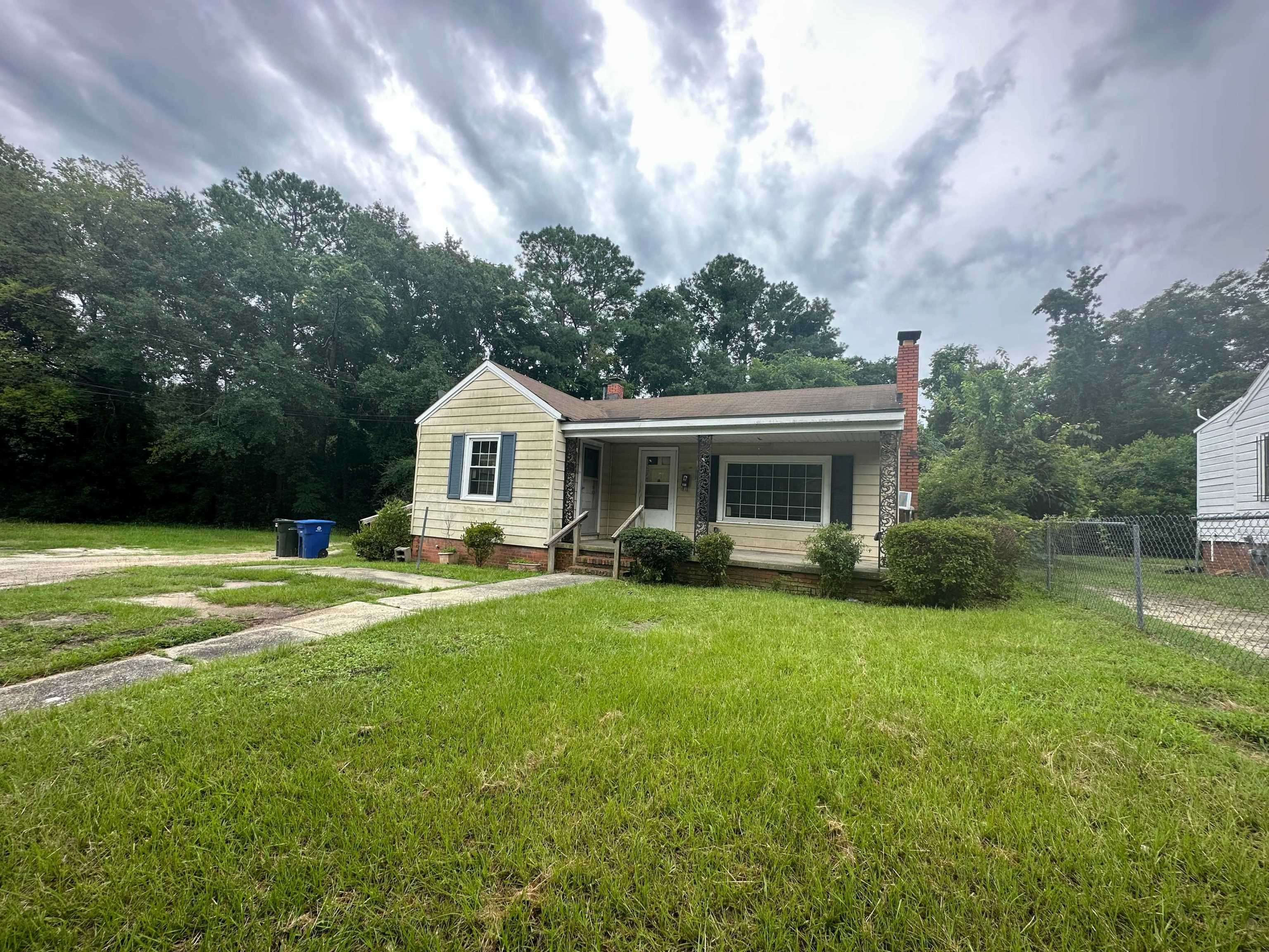 301 Vernon Ct, Fayetteville, NC