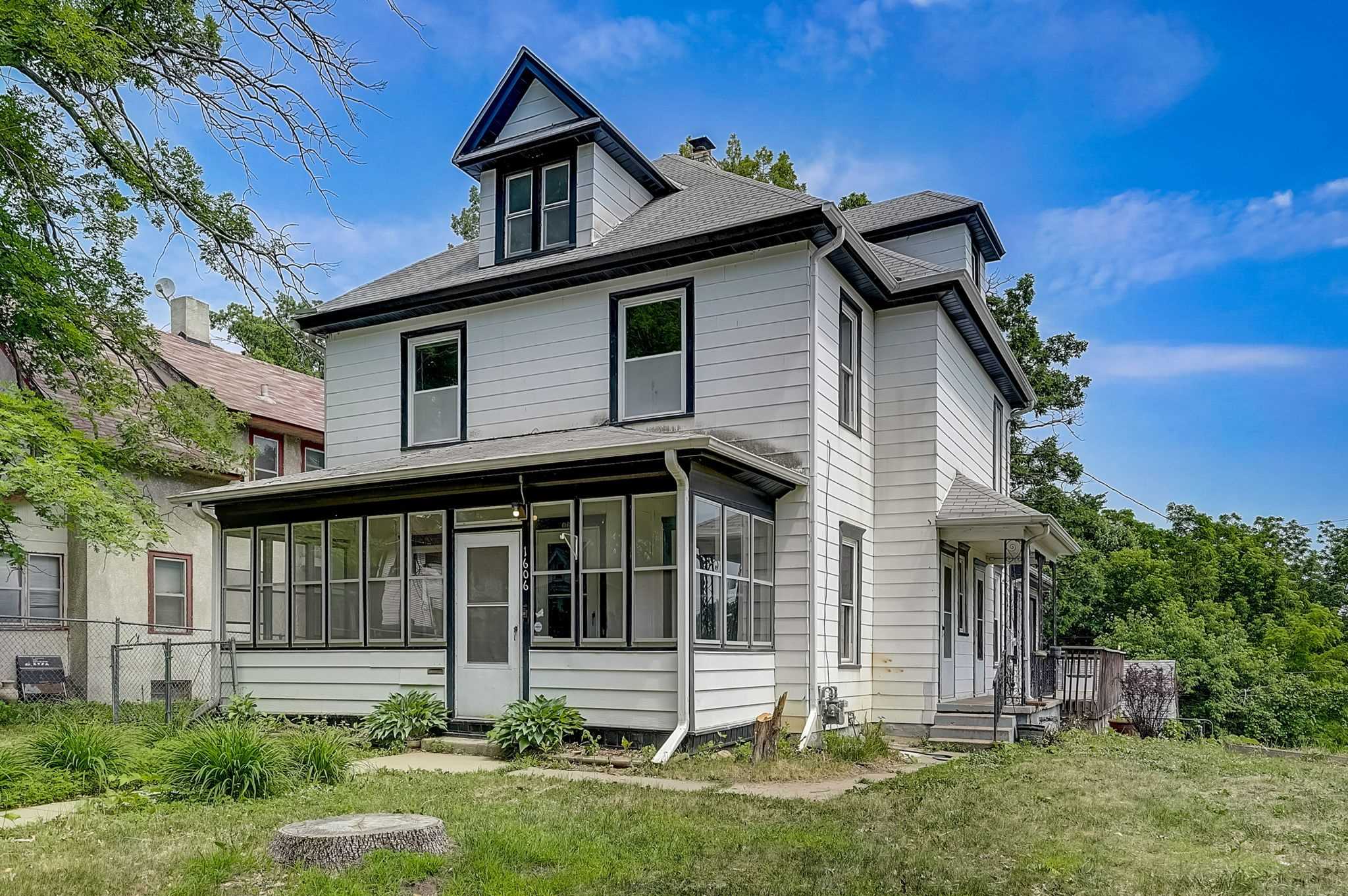 1606 N 22nd Ave, Minneapolis, MN