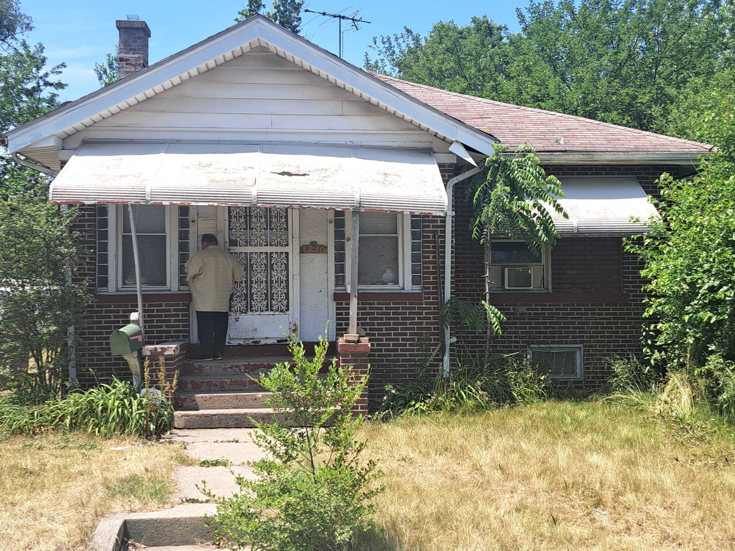 1236 W Taft St, Gary, IN