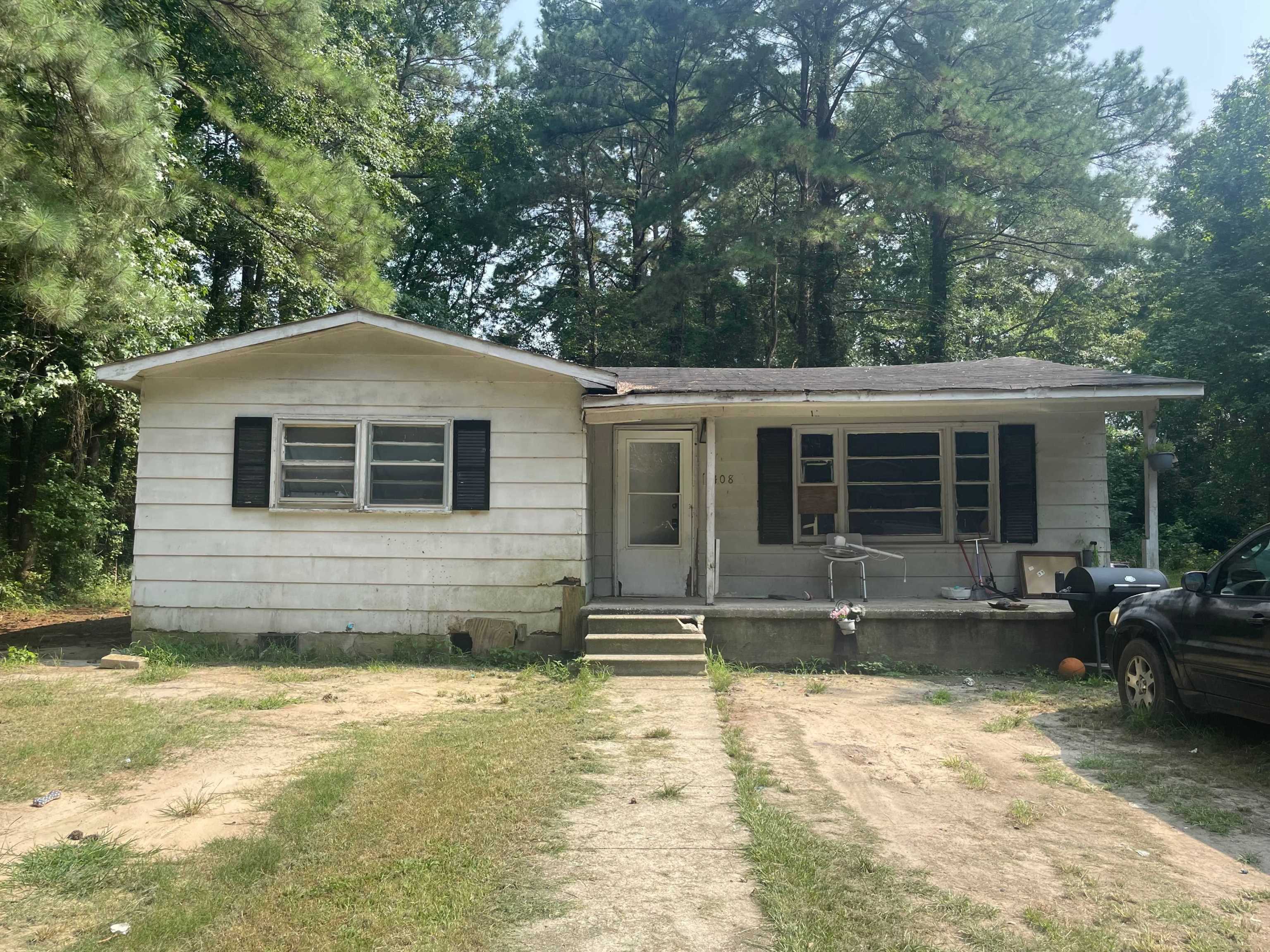 408 Ingram St, Fayetteville, NC