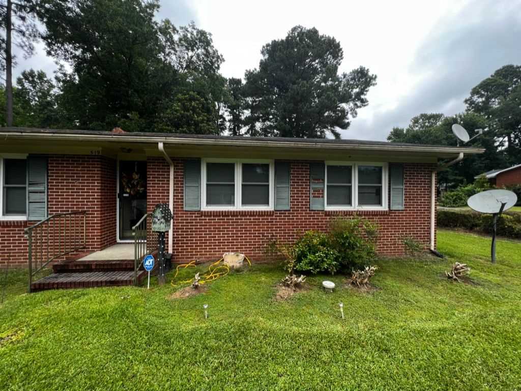 519 E Chelly St, Warsaw, NC