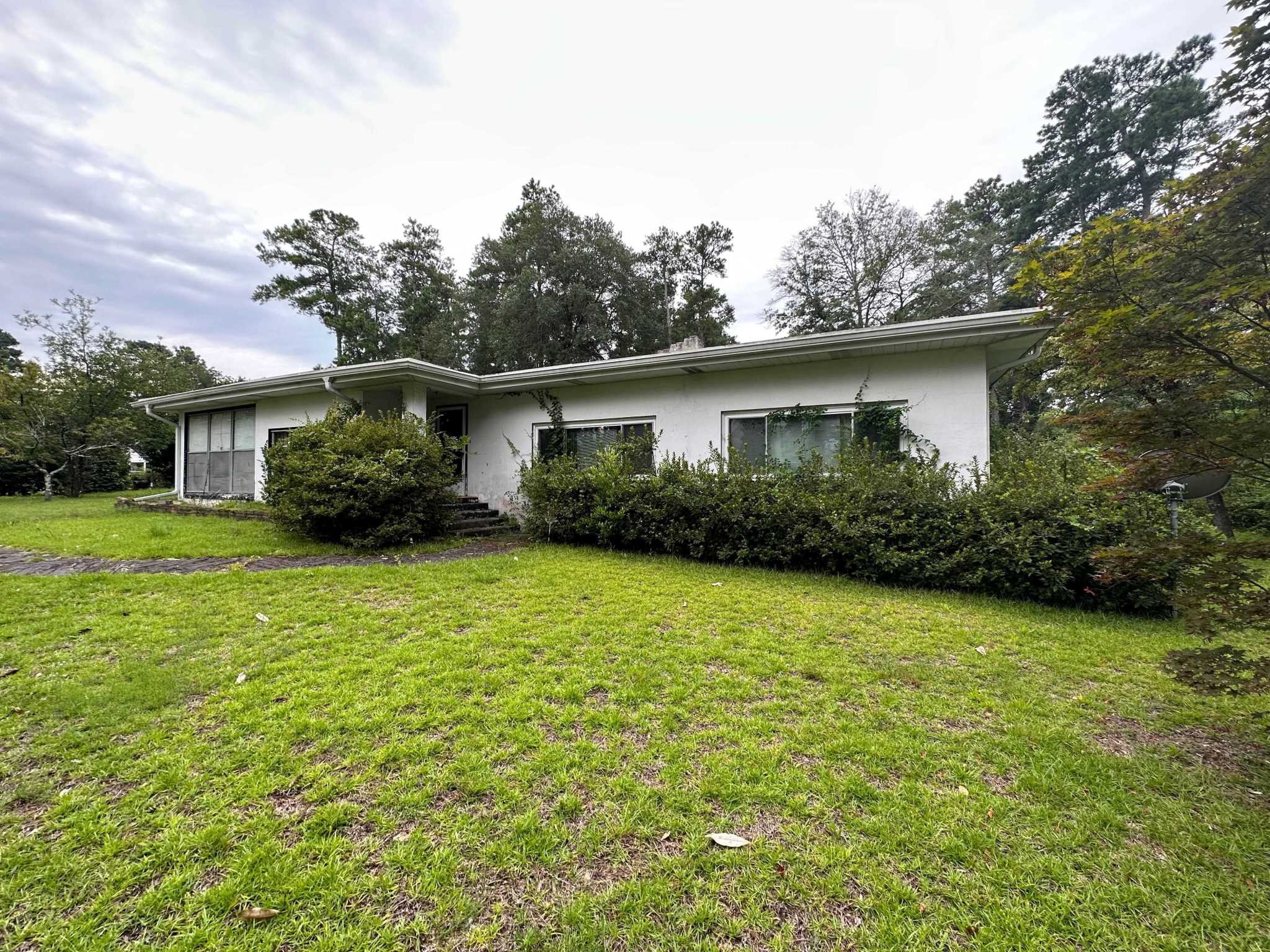 719 Kooler Cir, Fayetteville, NC
