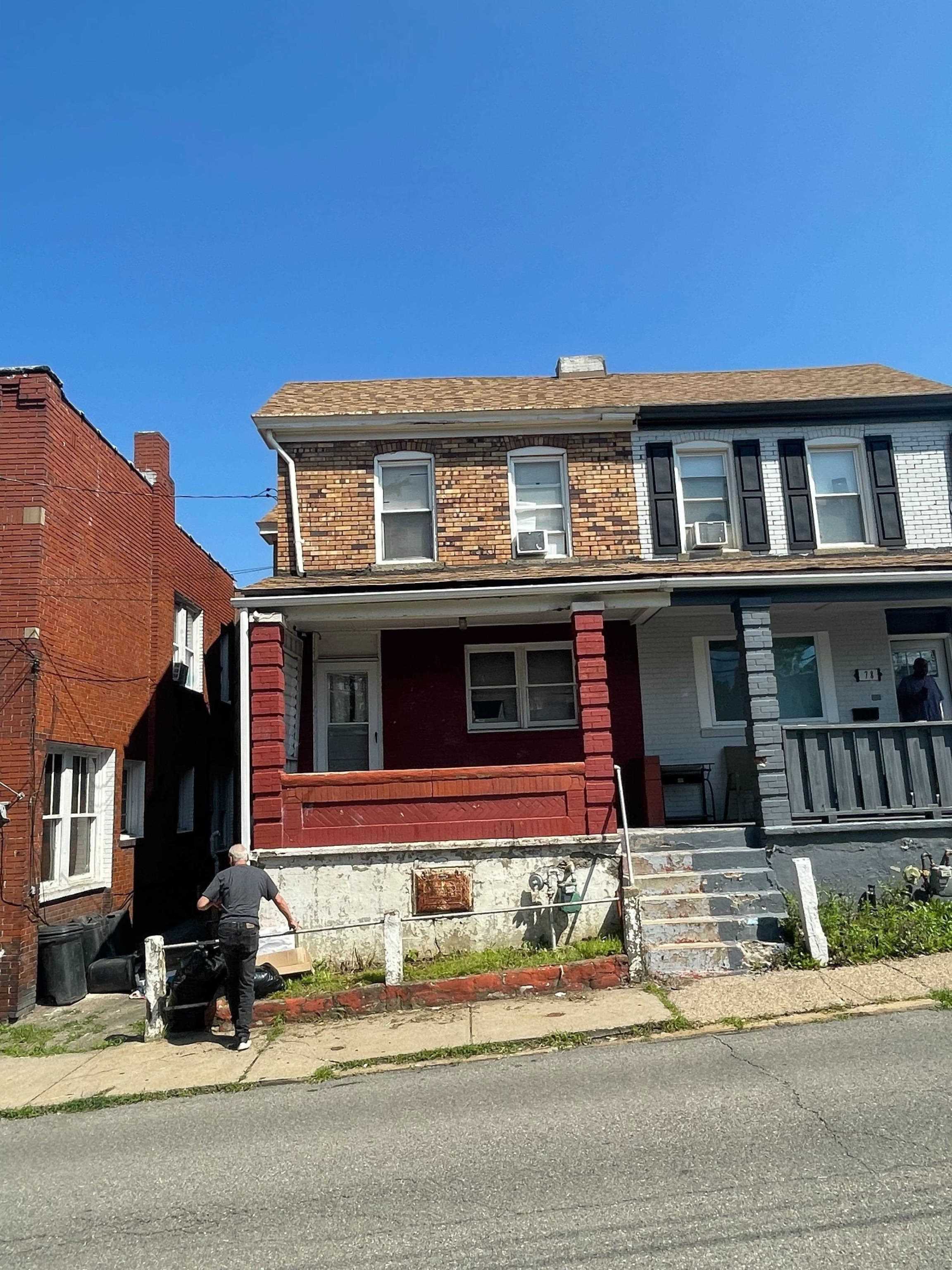 80 Harlem Ave, Mckees Rocks, PA