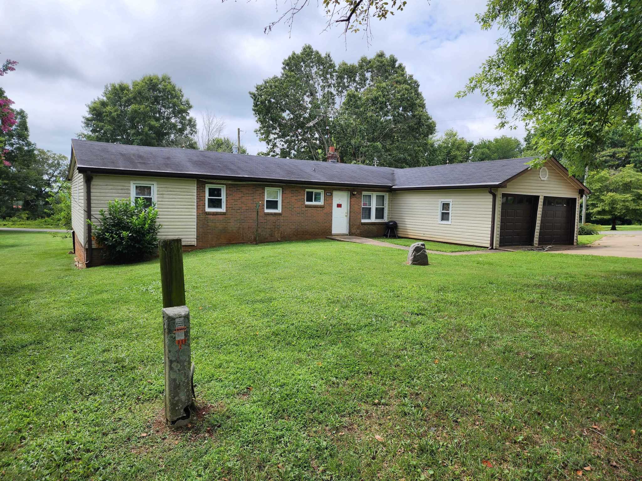 REP 9620 NC67, East Bend, NC 27018