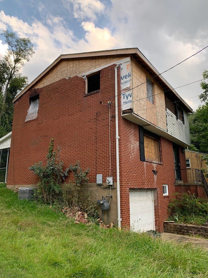 115 Old Barn Dr, Verona, PA