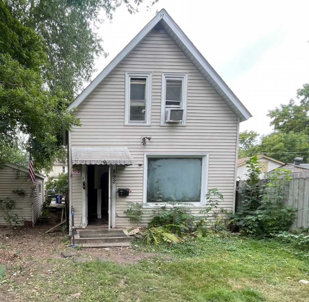 892 Lawson Ave E, Saint Paul, MN