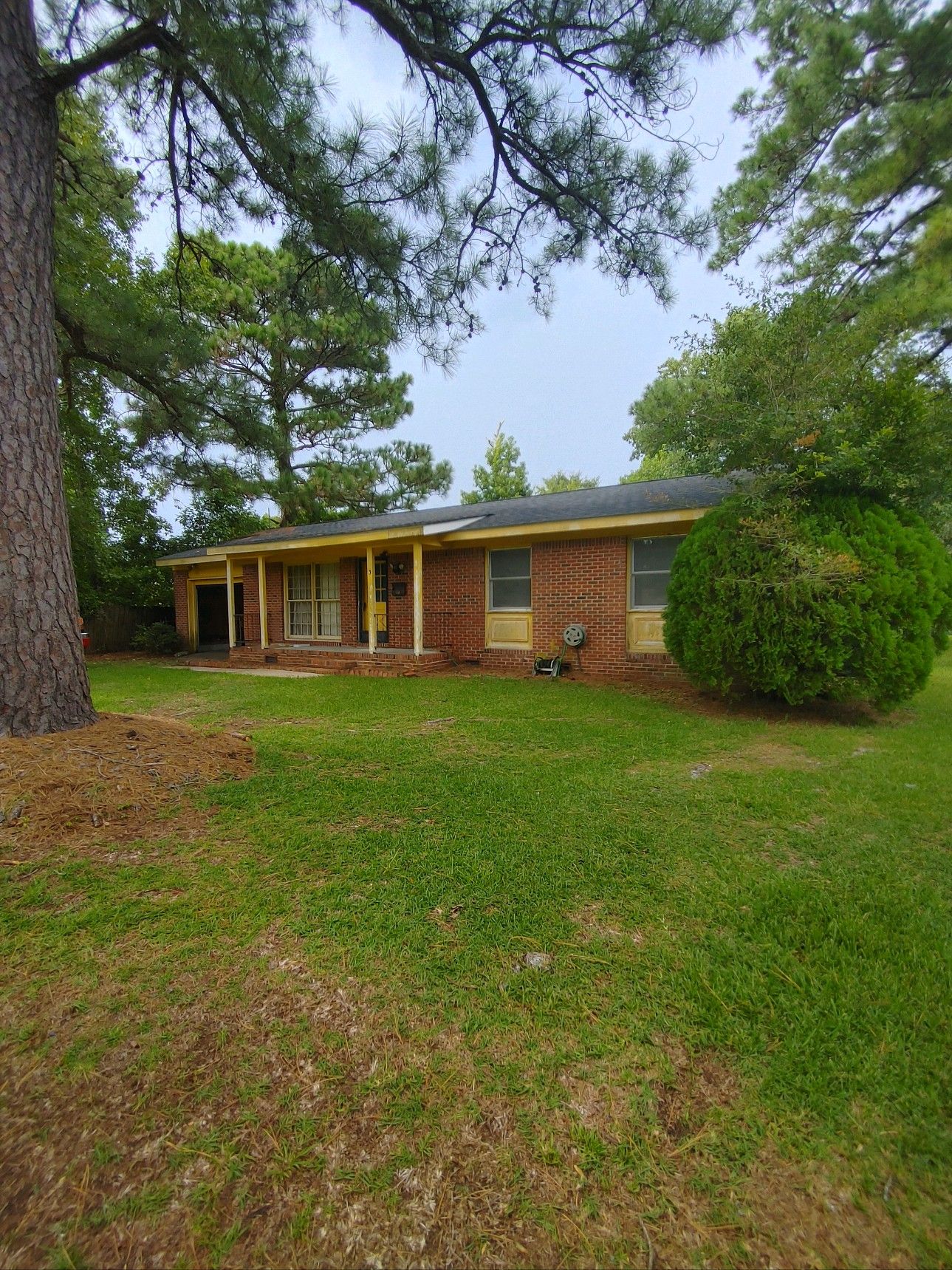 3 Collins Dr, Midway Park, NC