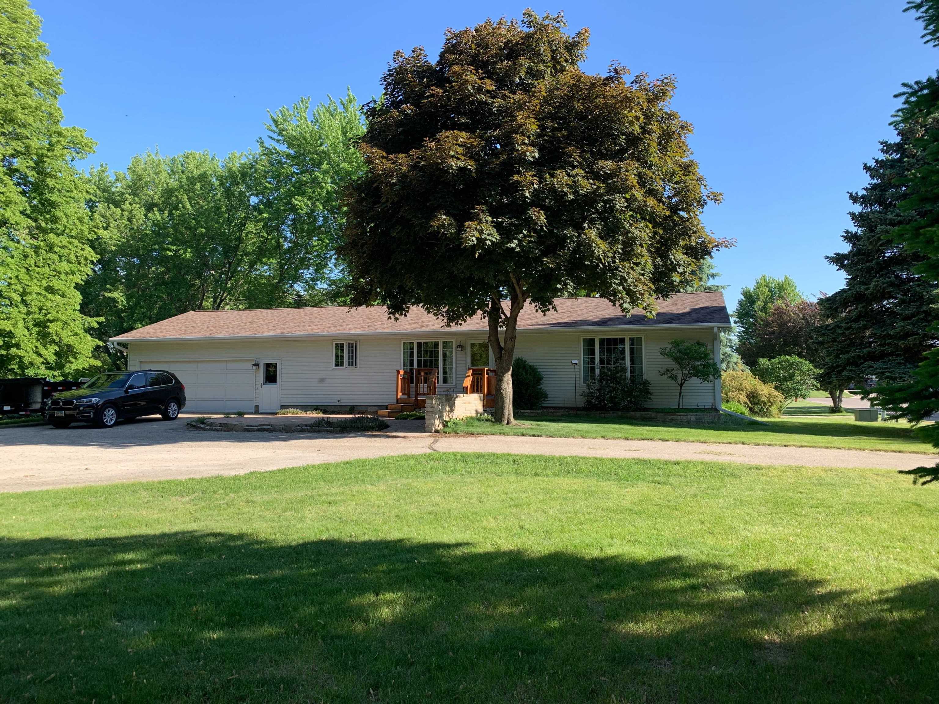 1404 Valley Dr, Humboldt, IA