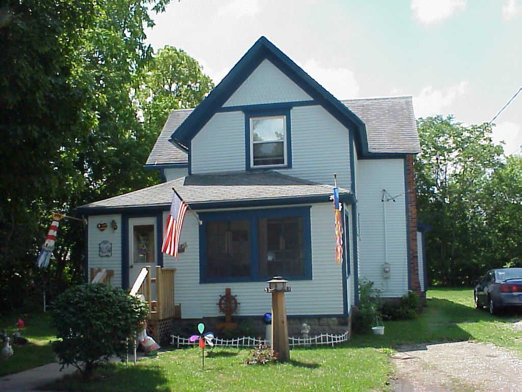 515 W Clinton St, Howell, MI