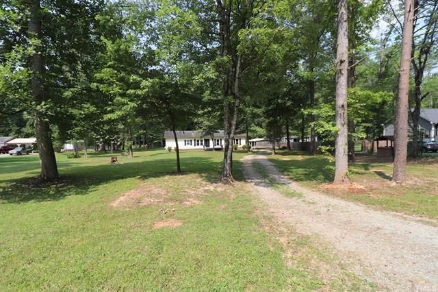 2825 Idlewood Dr, Mebane, NC