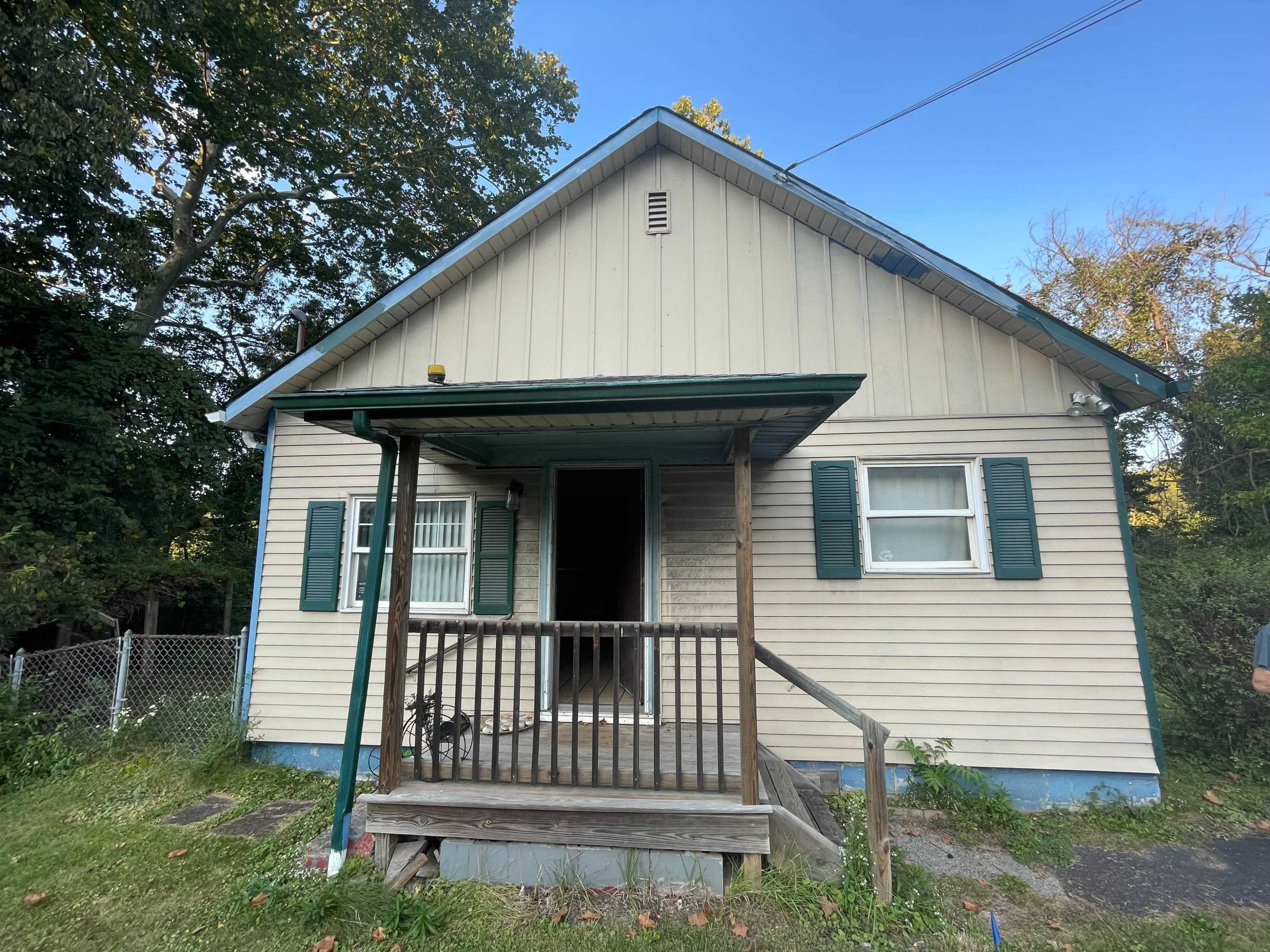1204 Milltown Rd, Verona, PA