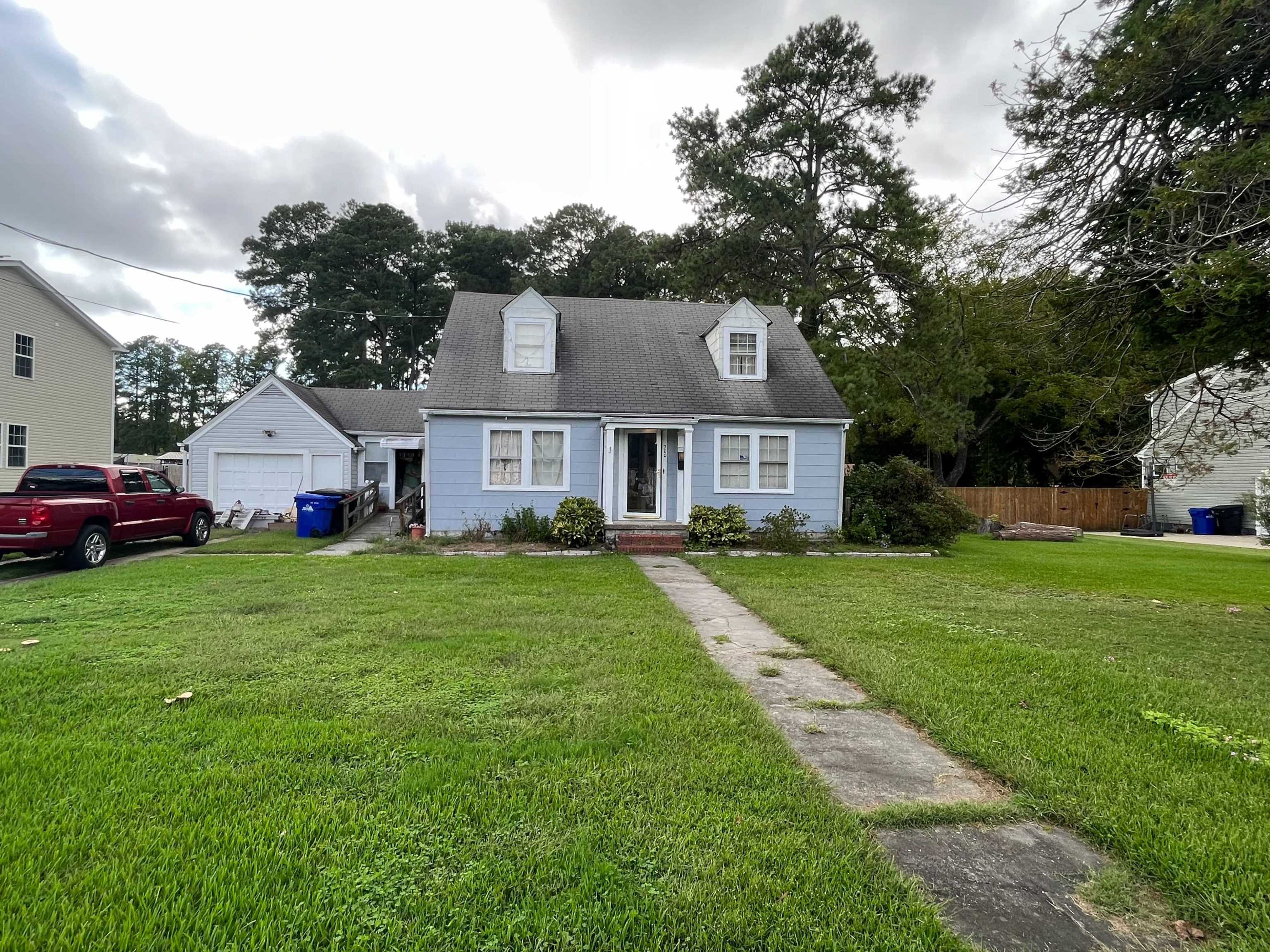 700 Elmhurst Ln, Portsmouth, VA