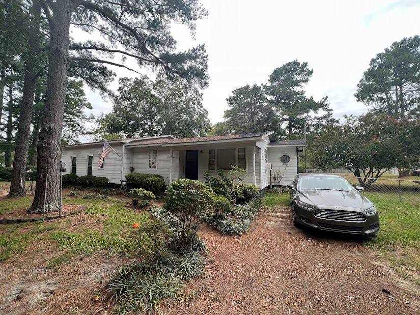 6192 Pine St, Fayetteville, NC