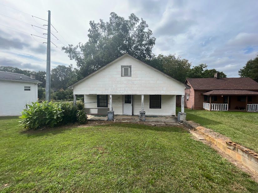 603 Kings Mountain St, Clover, SC