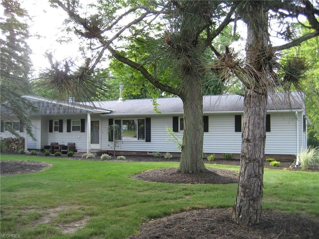 6815 Oakes Rd, Brecksville, OH