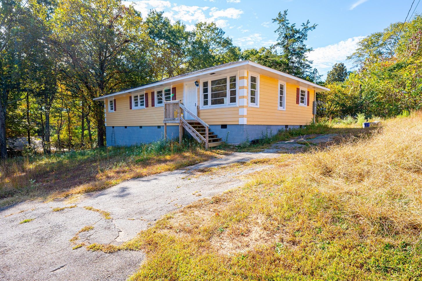 111 Maxwell St, Inman, SC