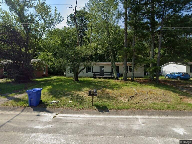 626 Dashland Dr, Fayetteville, NC