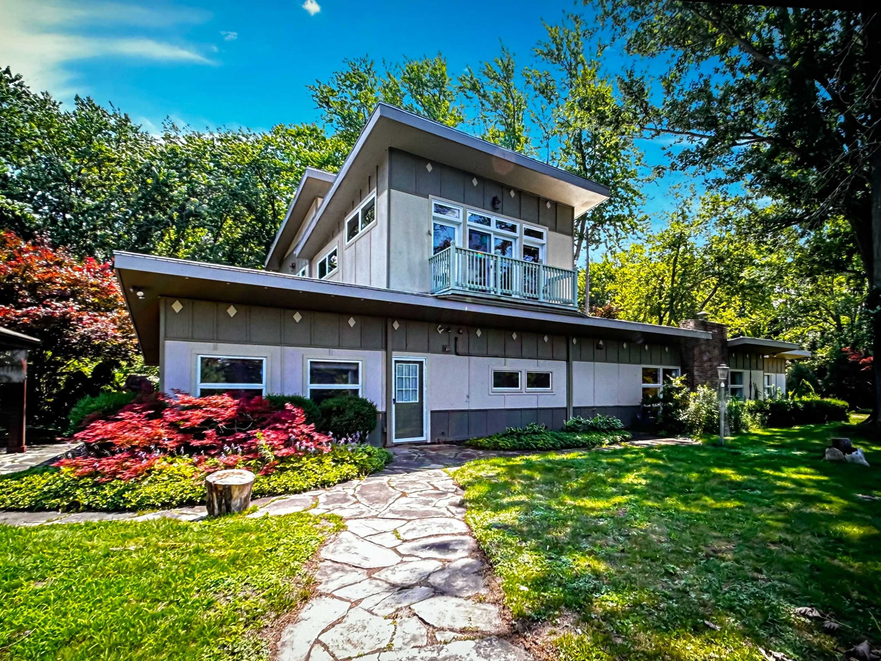 353 E 900 North, La Porte, IN