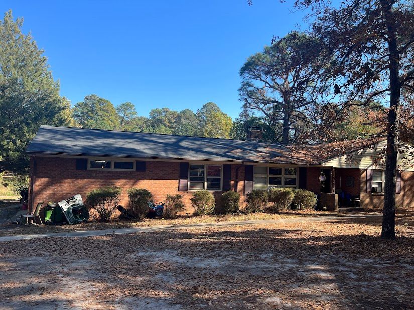 443 Crystal Dr, Fayetteville, NC