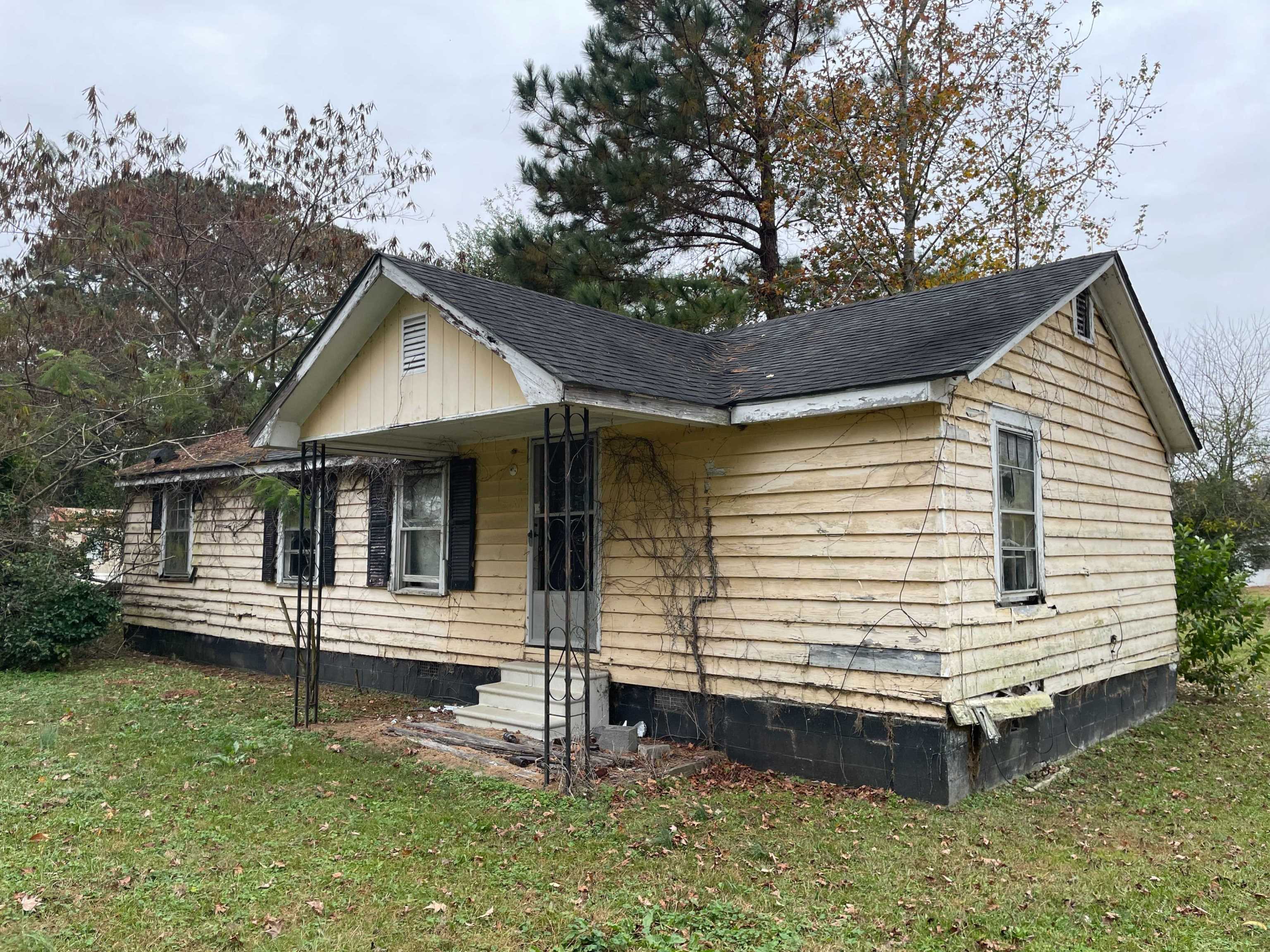 S Sycamore St, Fremont, NC