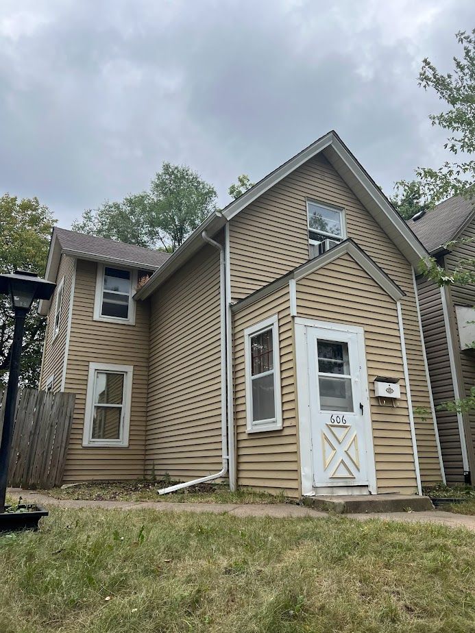 606 Hawthorne Ave E, Saint Paul, MN