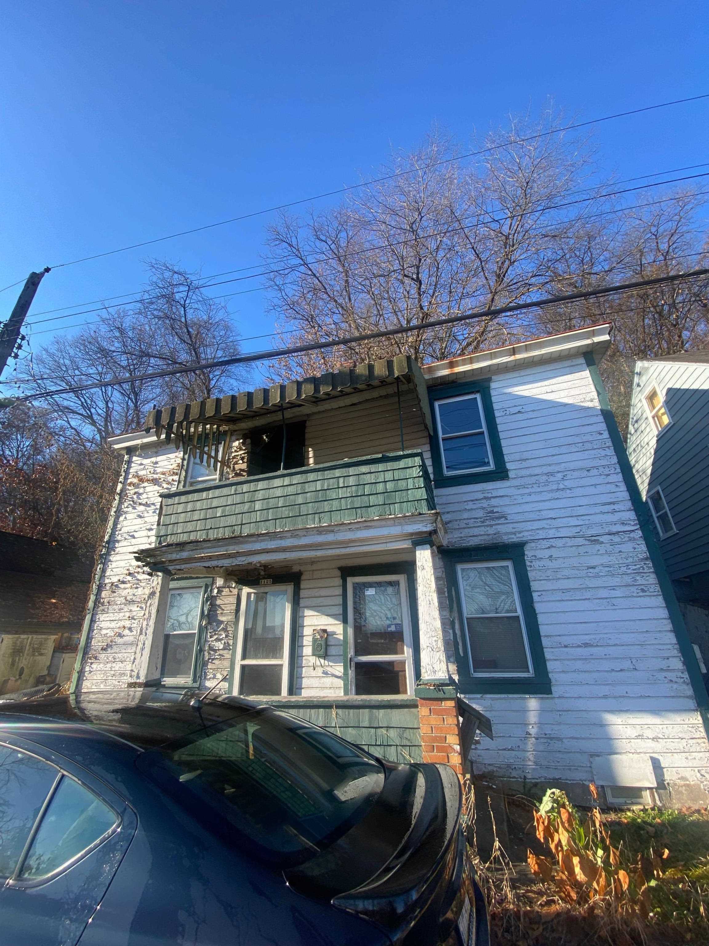 1125 Stowe Ave, Mckees Rocks, PA