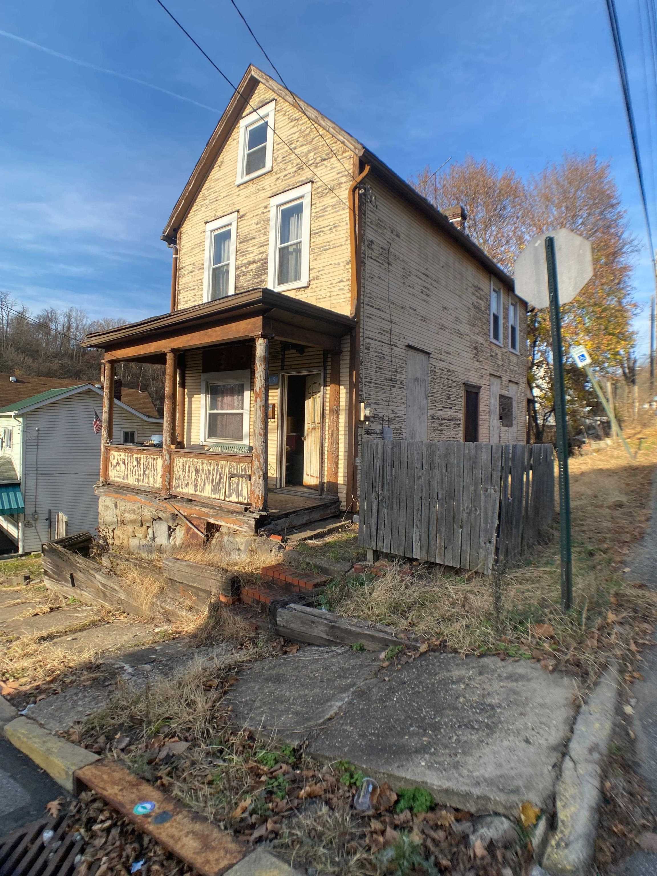 515 Fawcett Ave, Mckeesport, PA