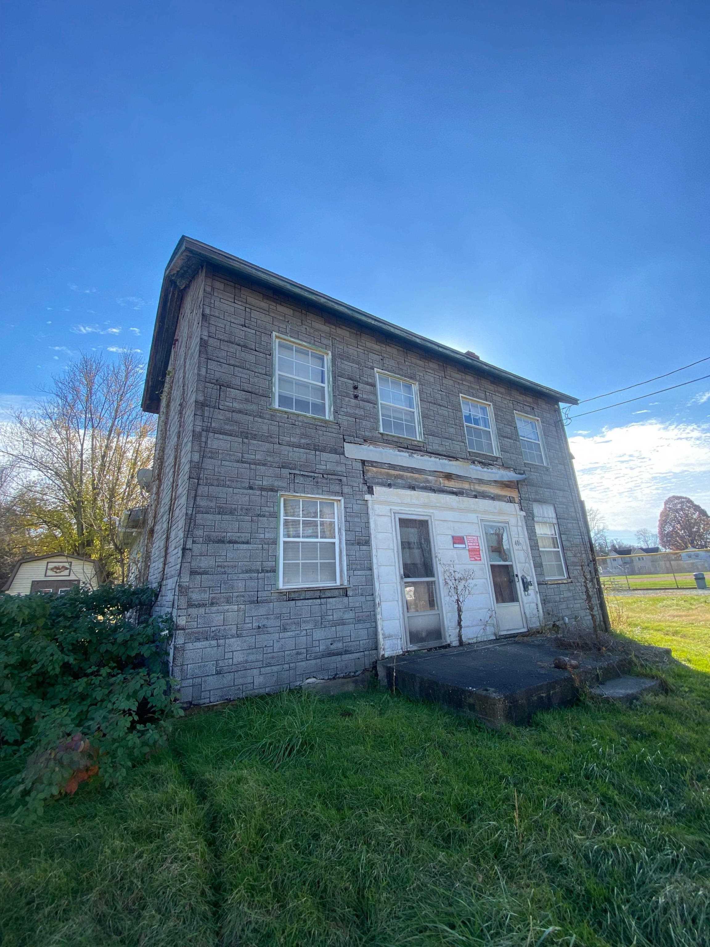 401 Lincoln St, Elizabeth, PA