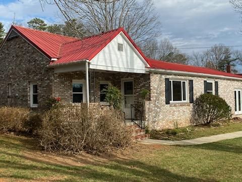 633 Jupiter Rd, Weaverville, NC