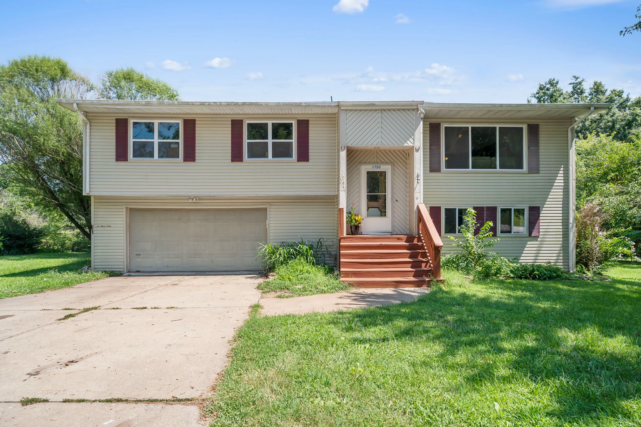 1796 N 17th St, Ozark, MO