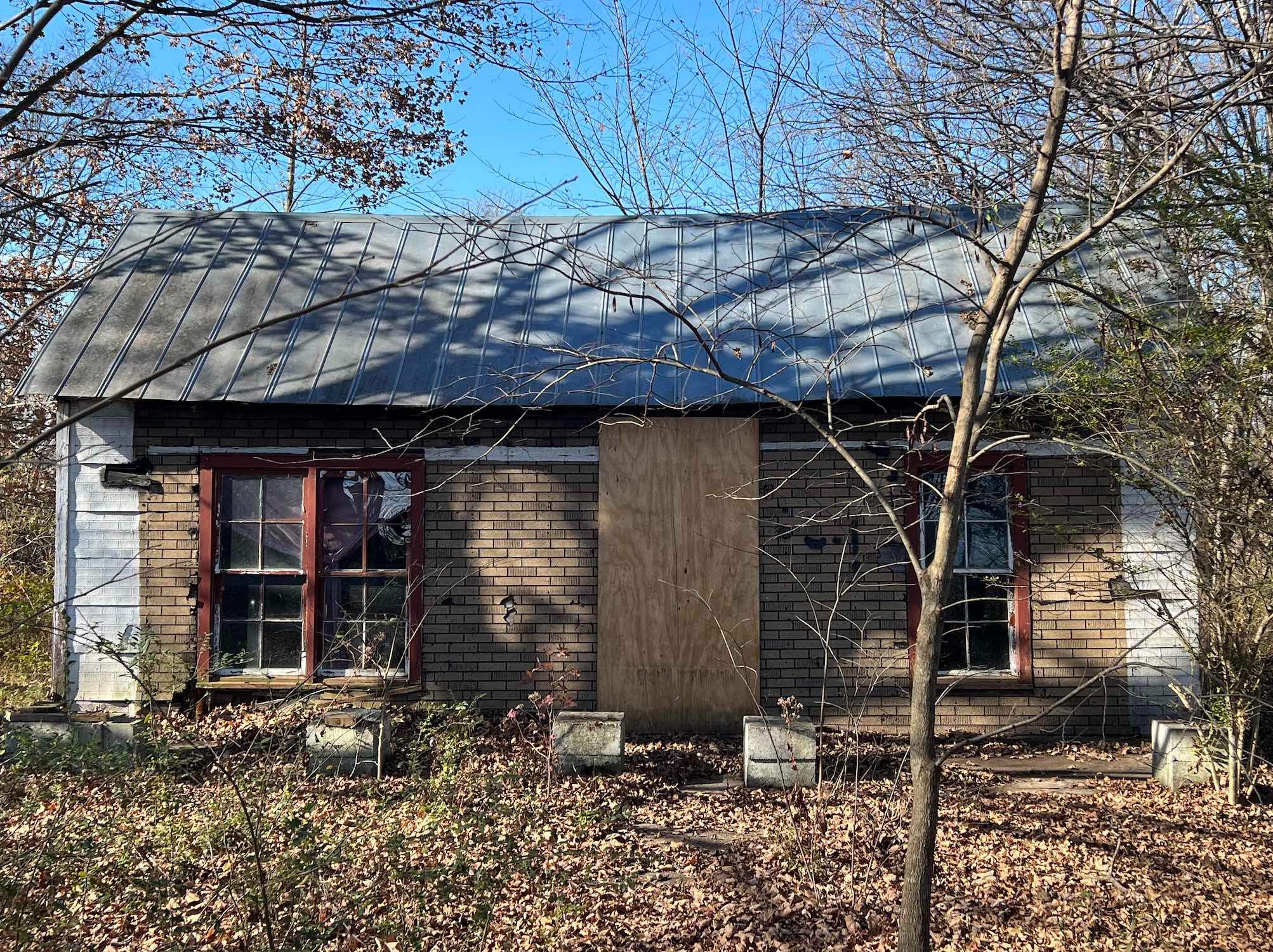107 N Adams St, Adams, TN