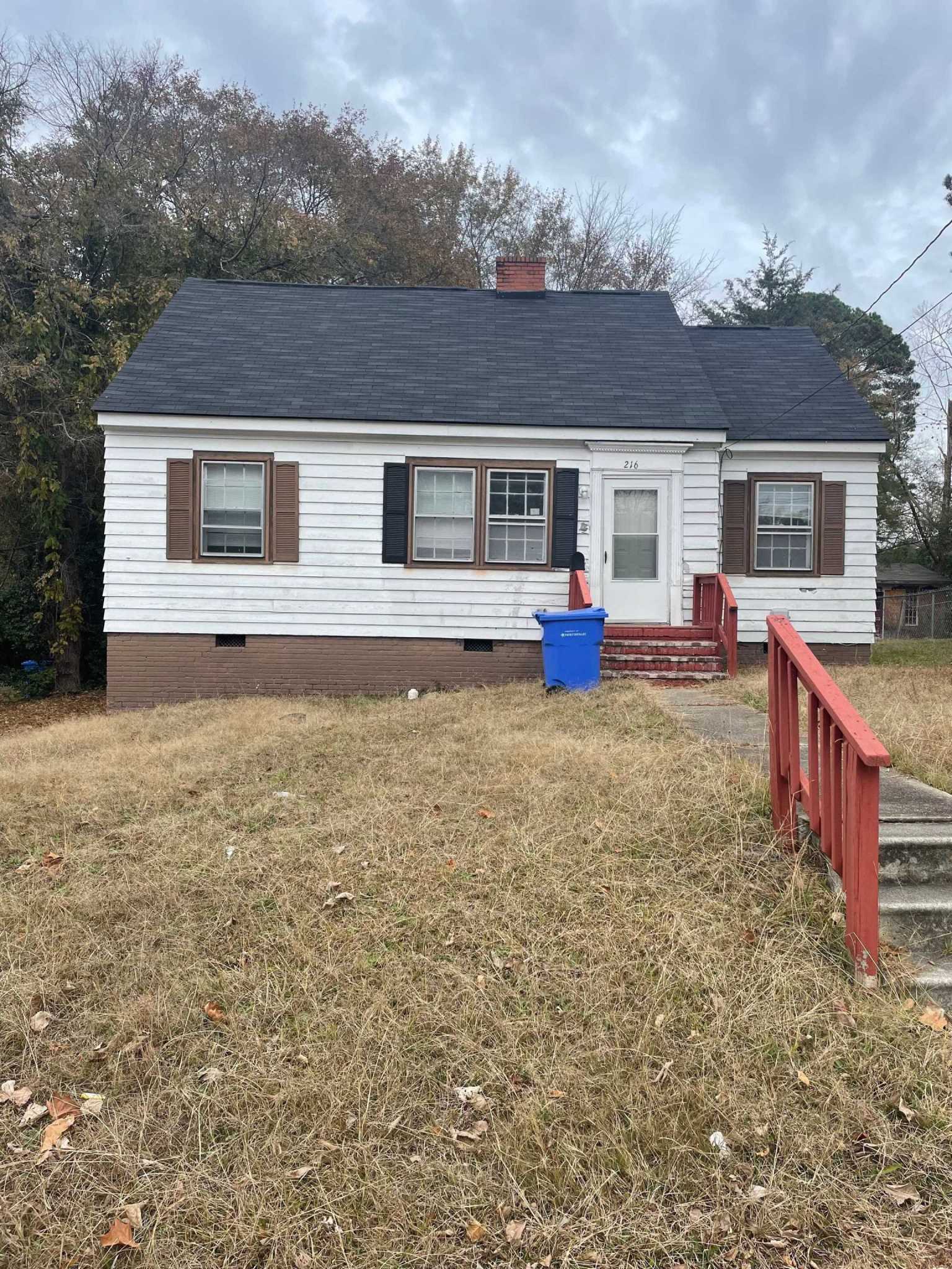 216 Oakland Dr, Fayetteville, NC