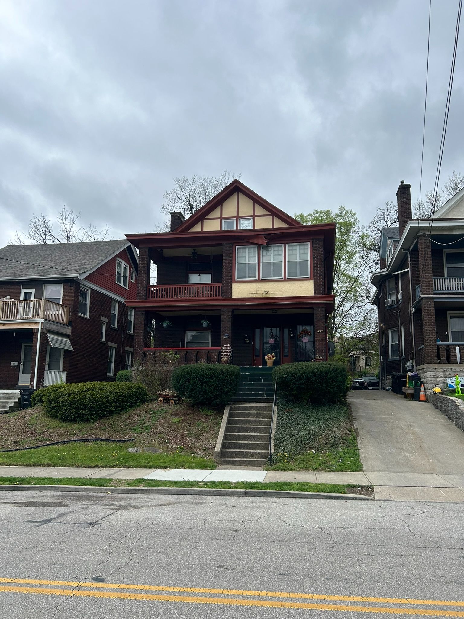 857 Blair Ave, Cincinnati, OH