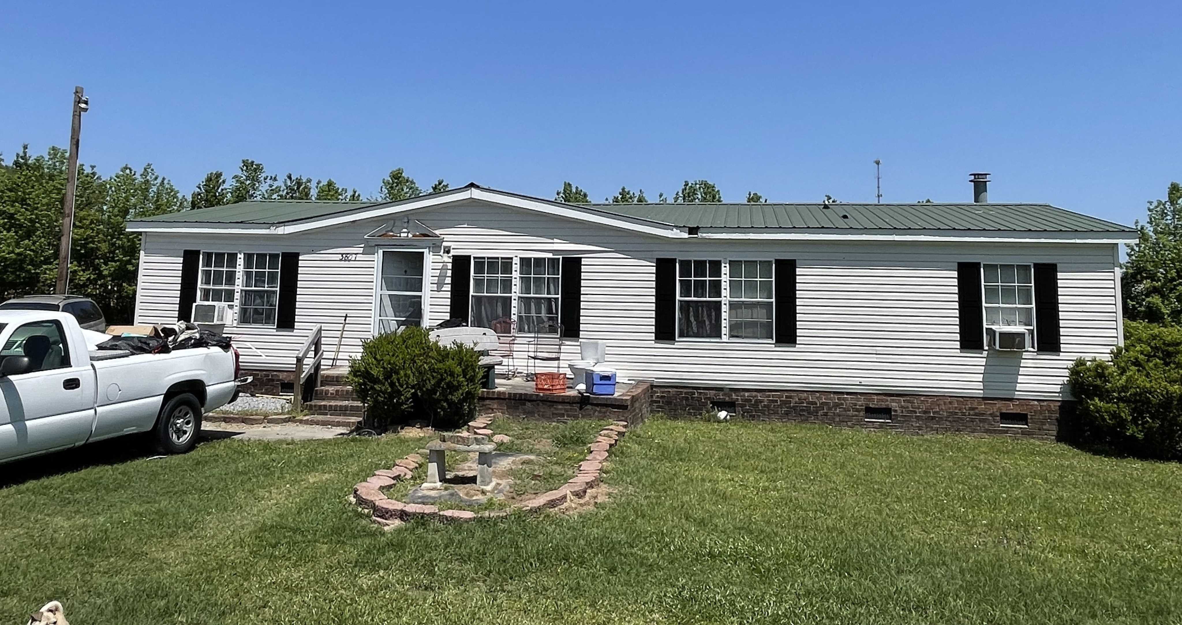 3807 Leland Dr, Ayden, NC