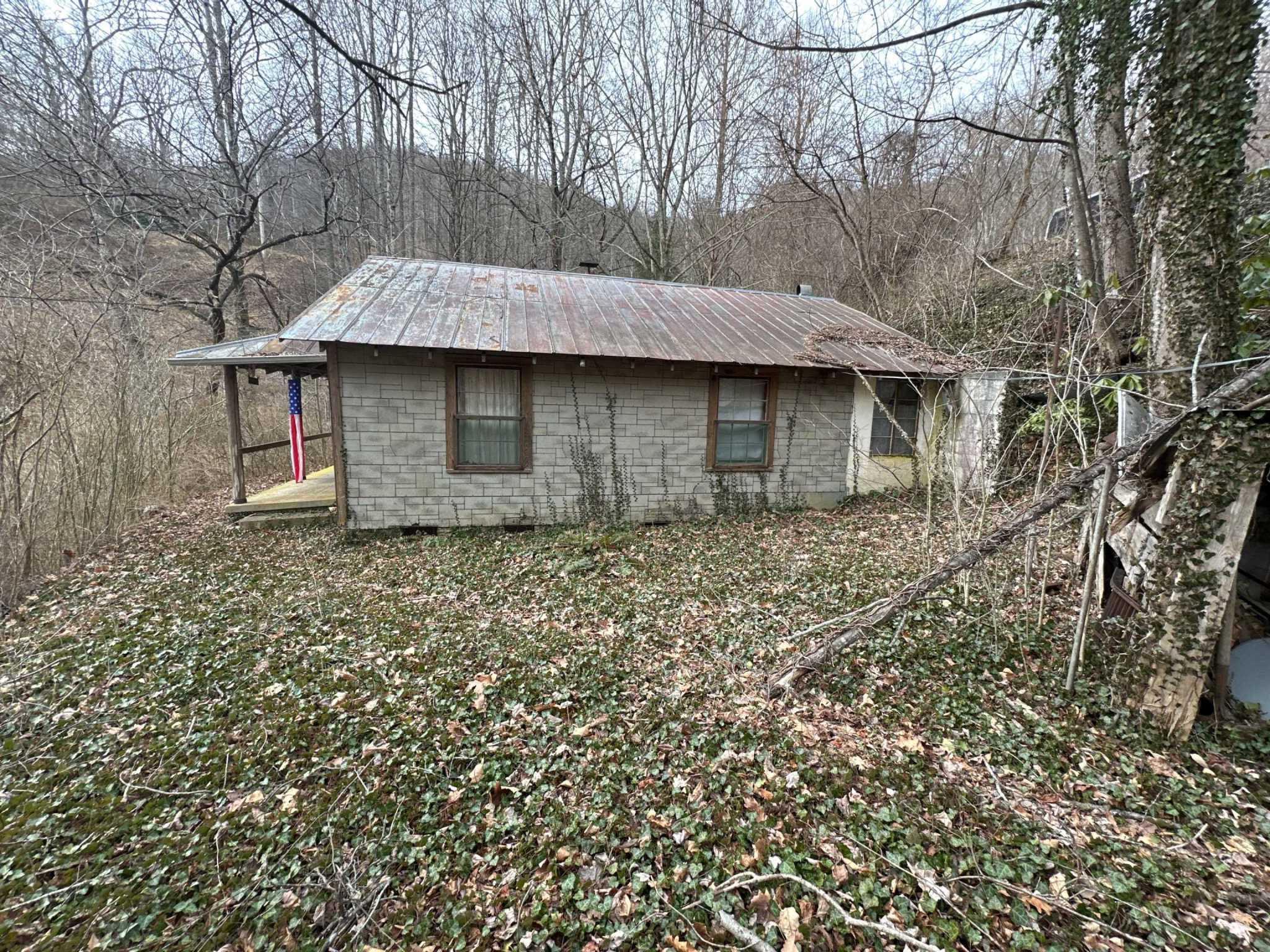 285 Waites Hollifield Rd, Marion, NC