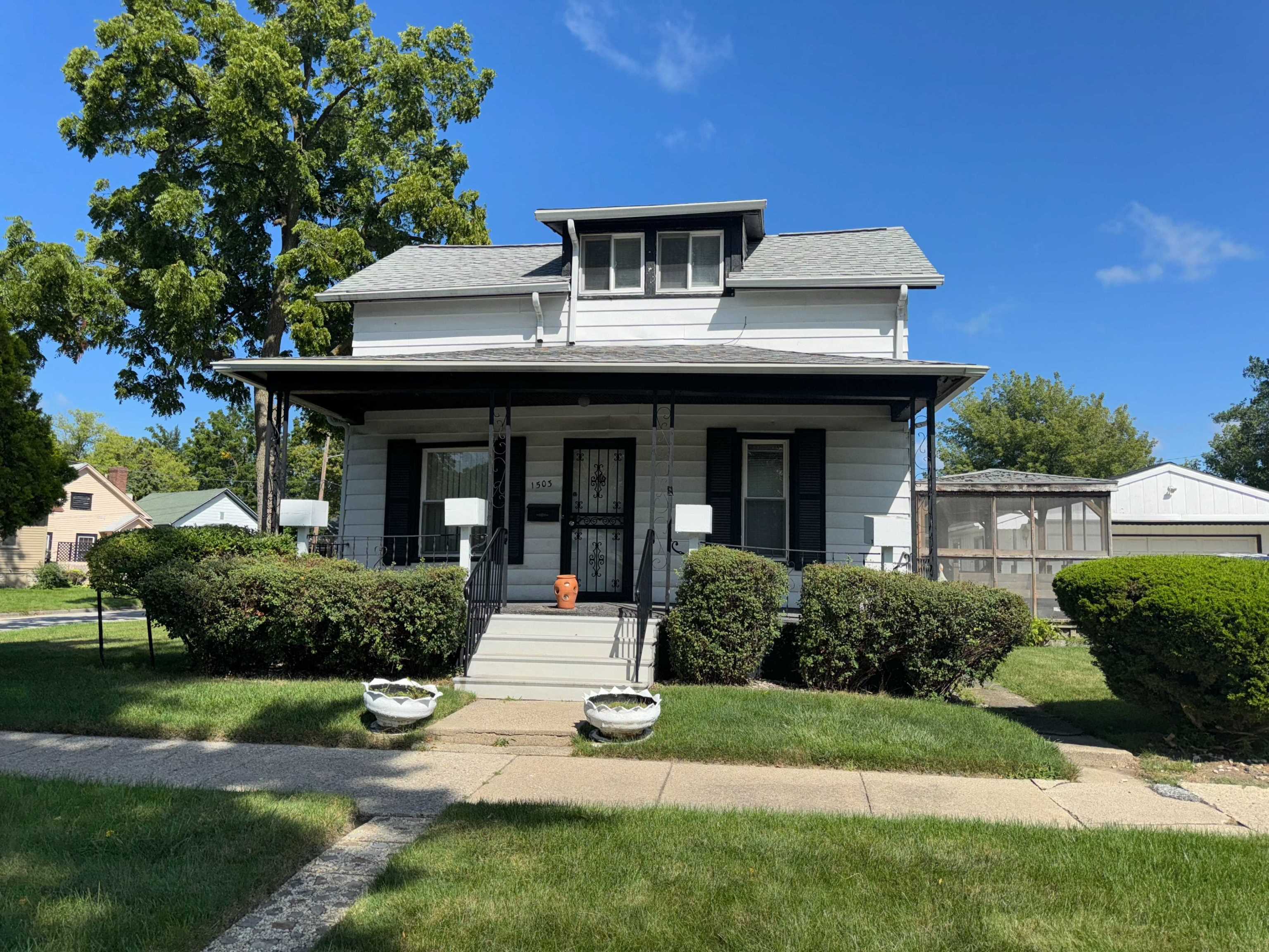 1503 Gage St, Saginaw, MI
