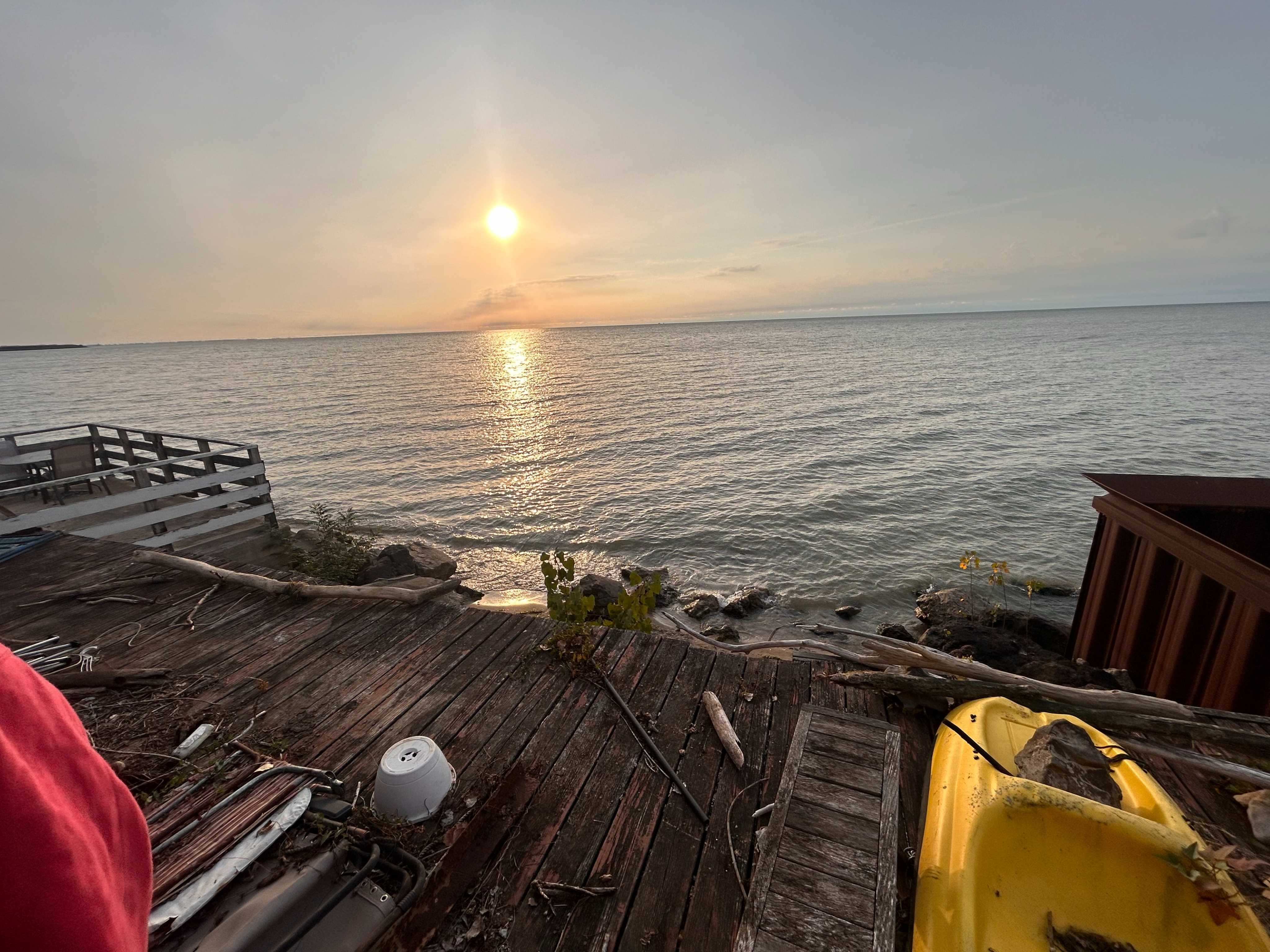 7564 Lakeshore Dr, Estral Beach, MI