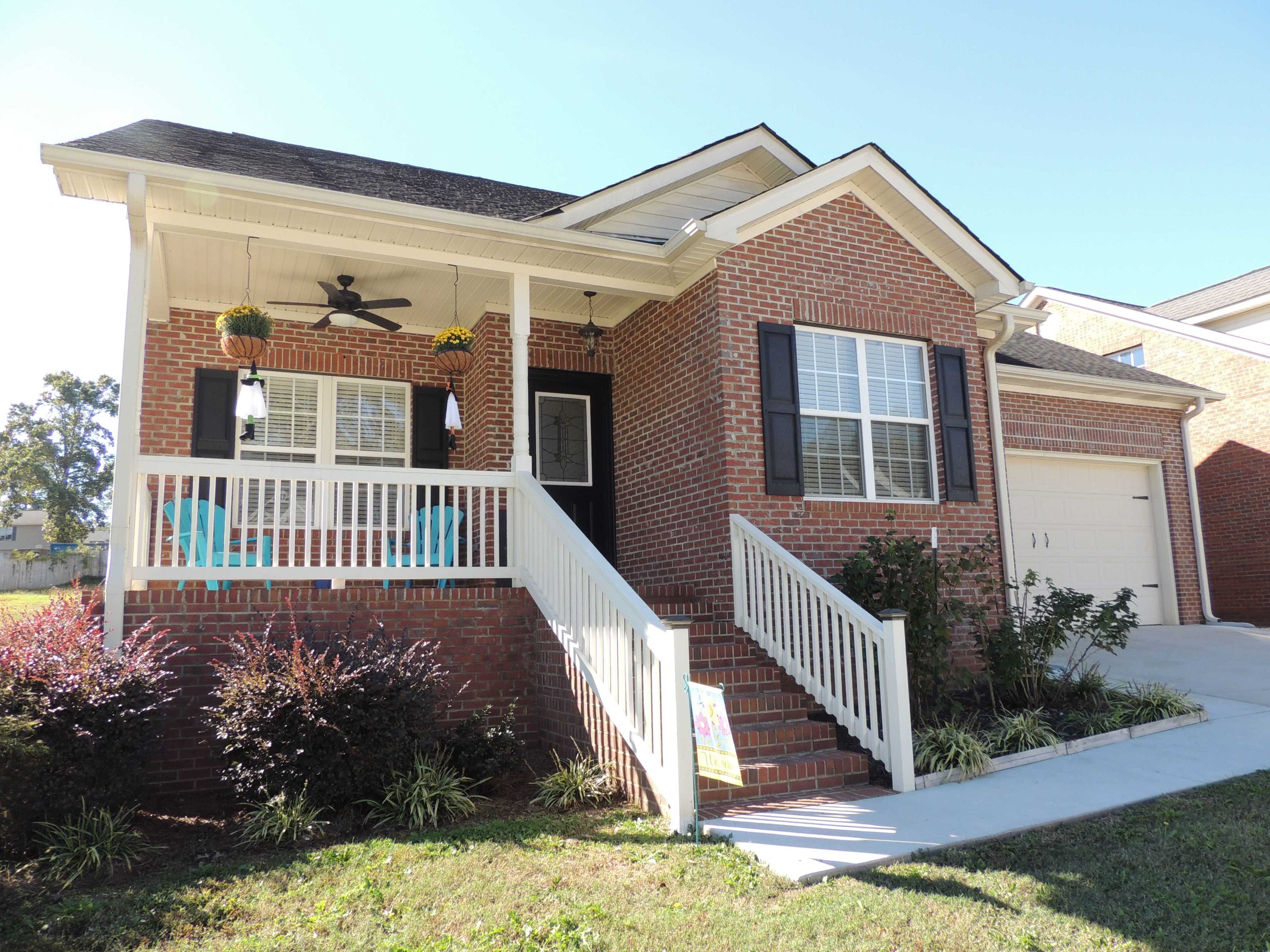 120 Cobblestone Ln, Greenwood, SC