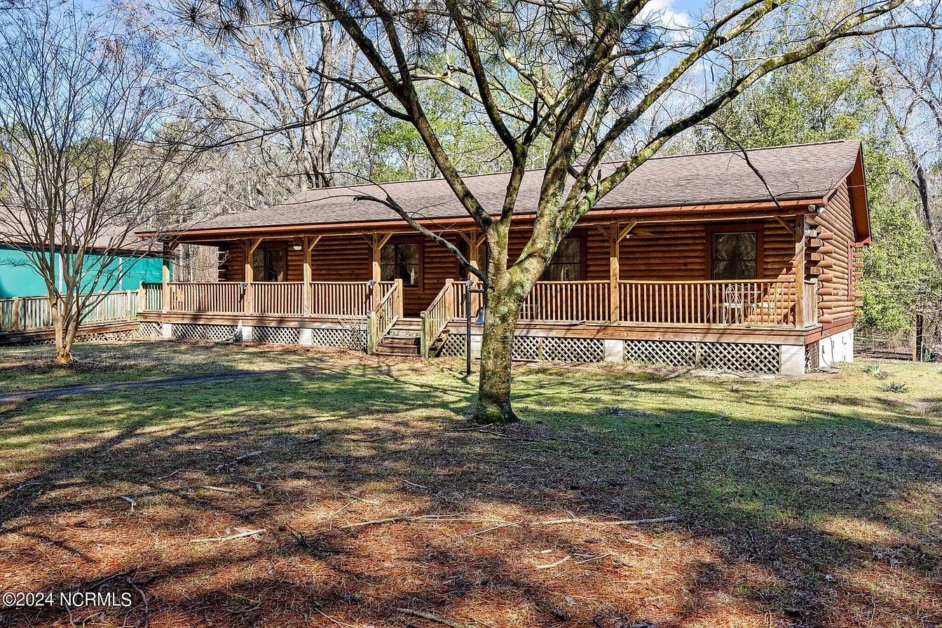 476 W Waterway Dr, Belhaven, NC
