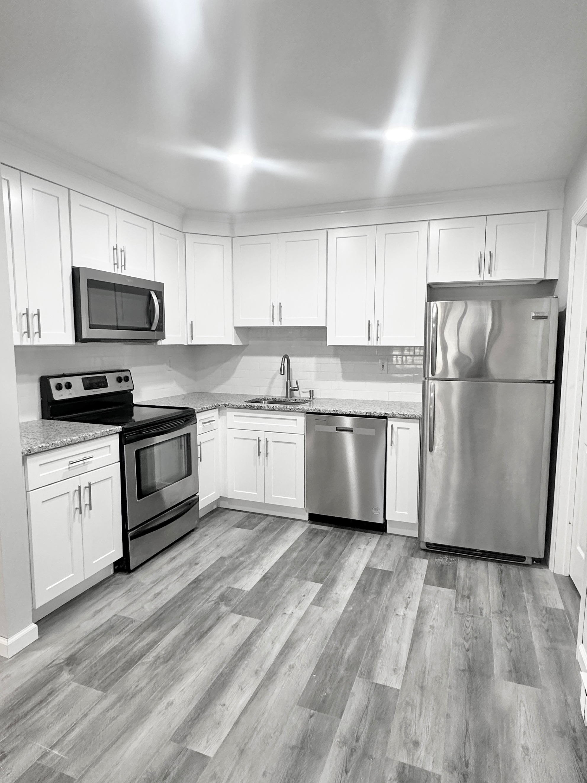 136 Amberly Dr #N, Manalapan Township, NJ