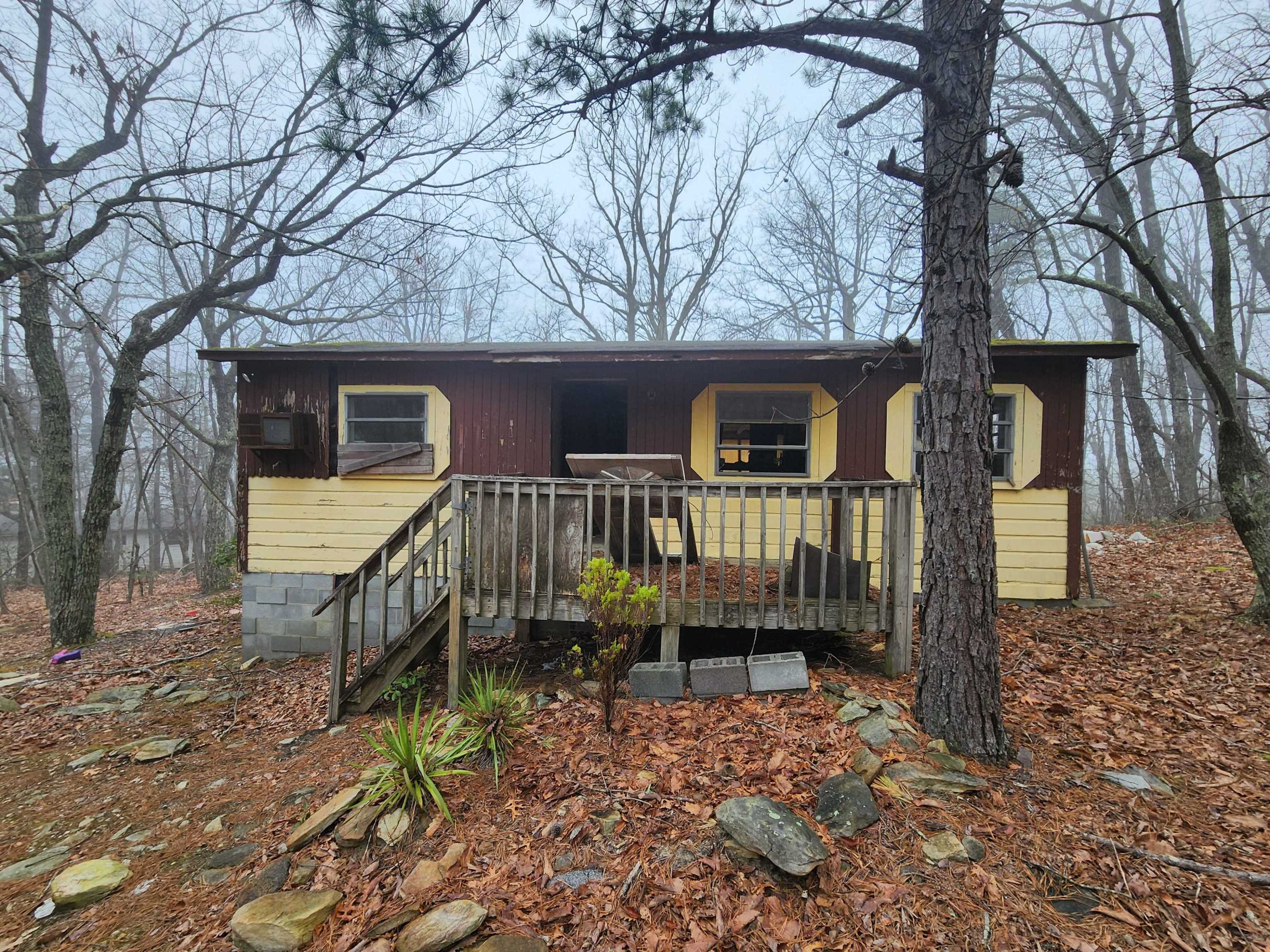 1175 Tomahawk Rd, Westfield, NC