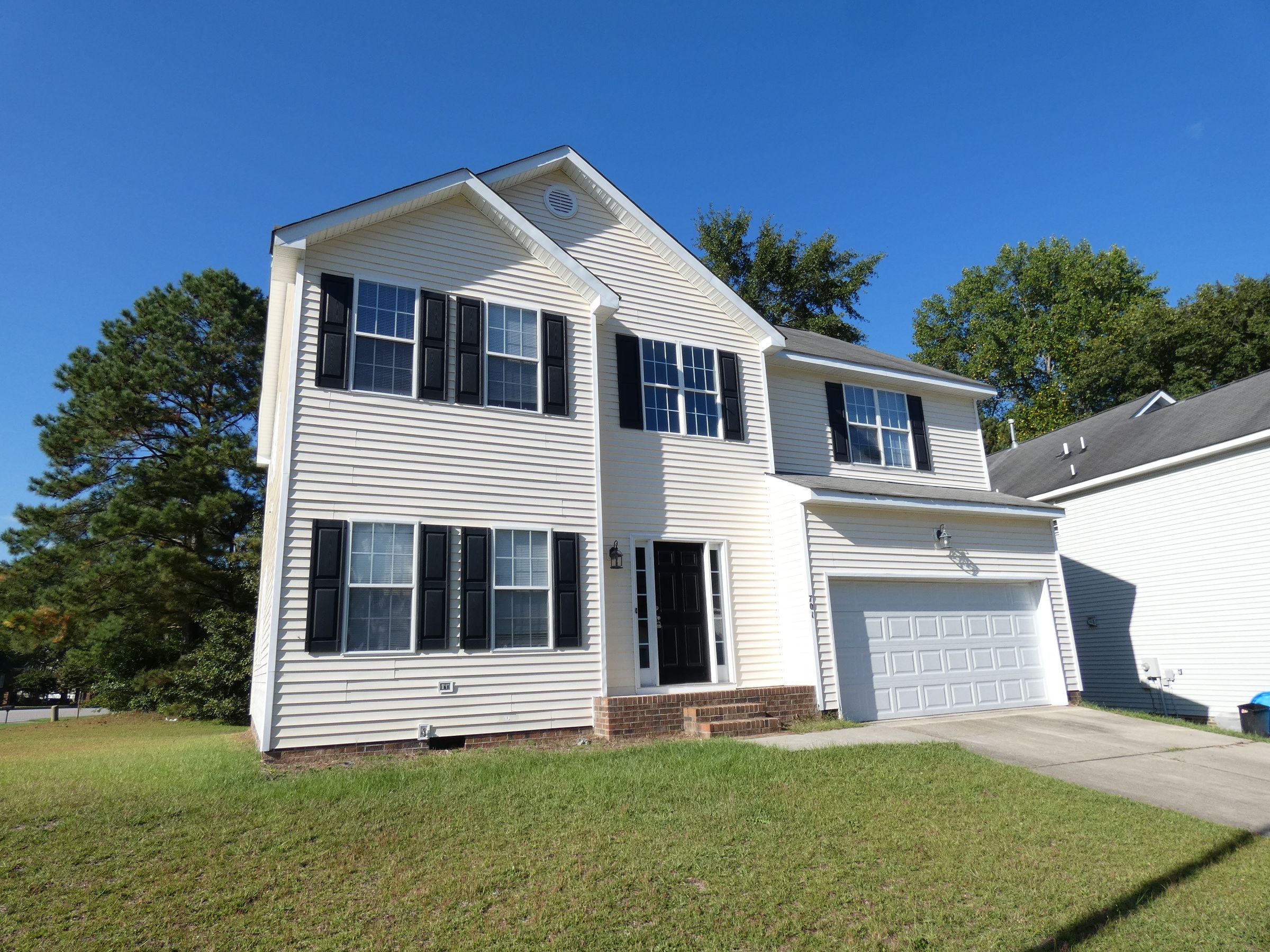 701 Marjam Ln, Fuquay-Varina, NC