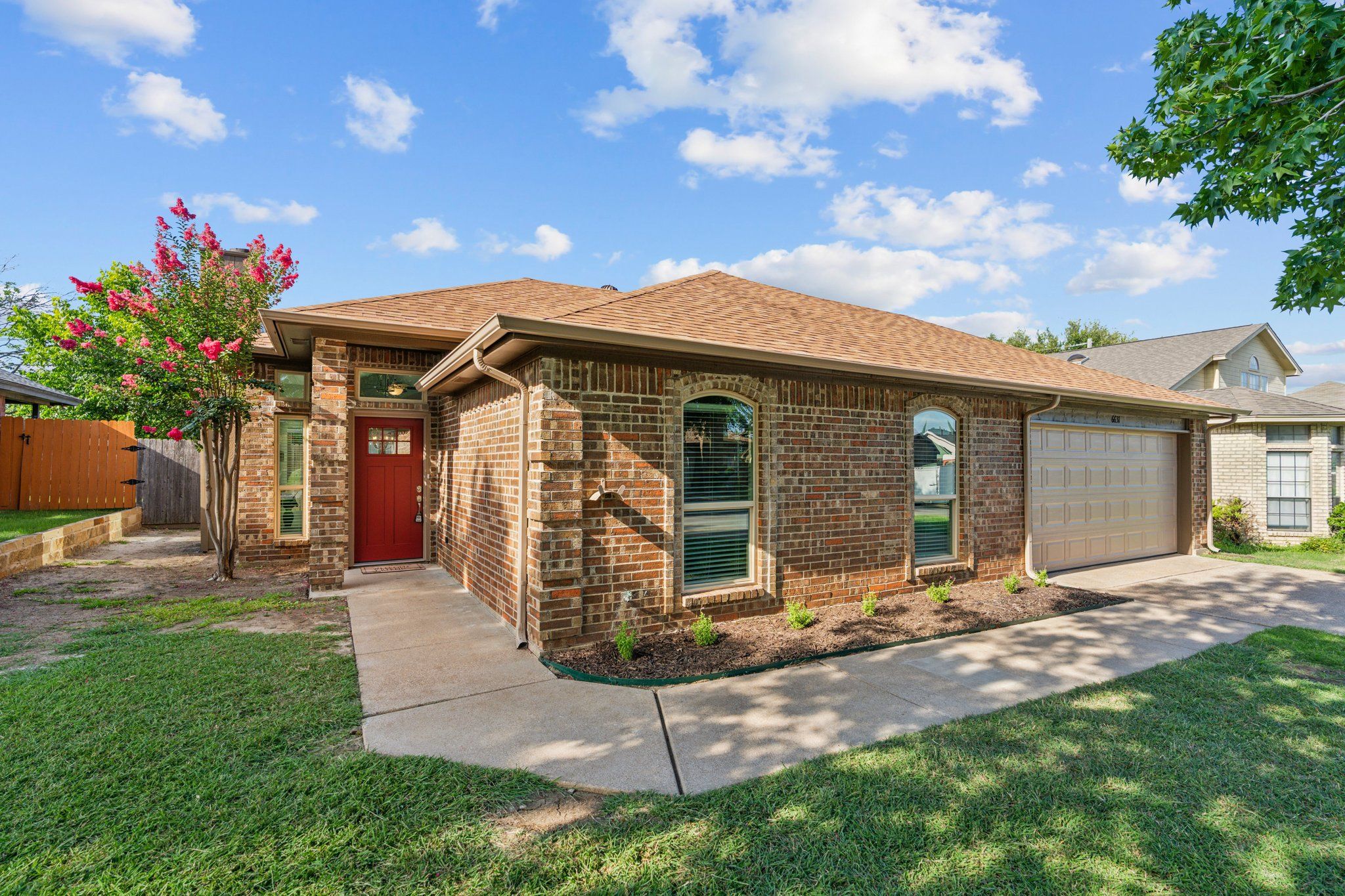 6631 Lakeside Dr, Fort Worth, TX