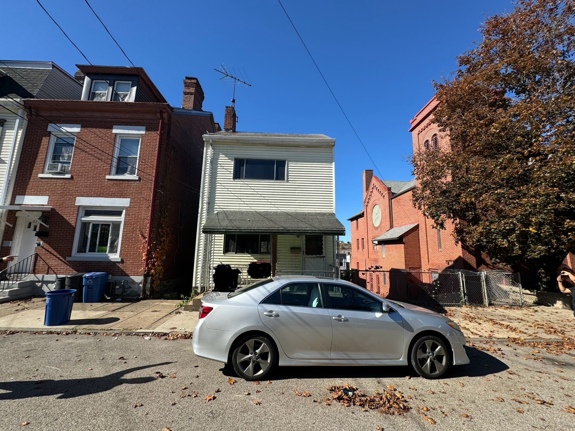 Holmes St, Pittsburgh, PA